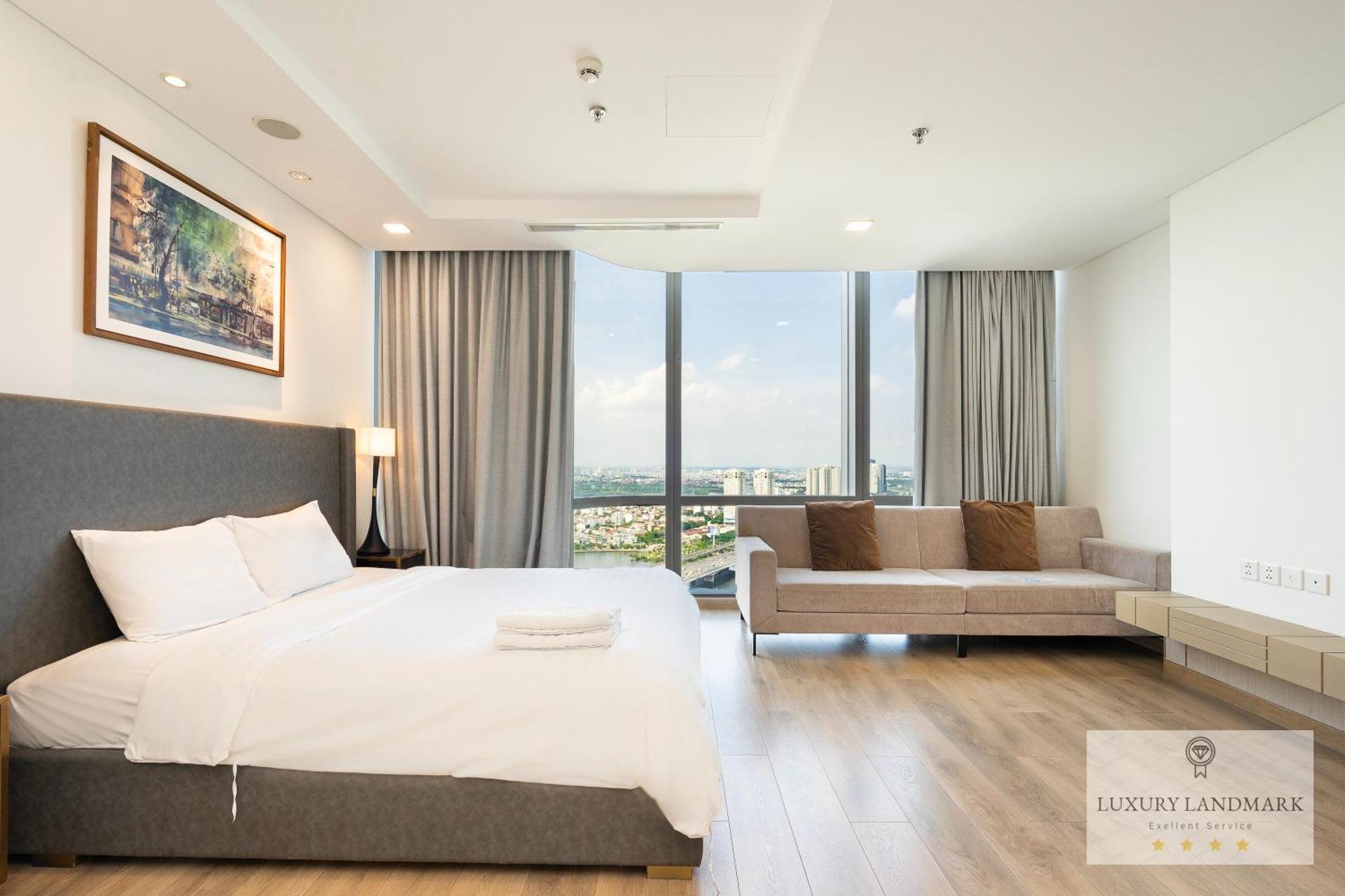 Khách sạn hẻo lánh The Signature Landmark 81 - Vinhomes Central Binh Thanh