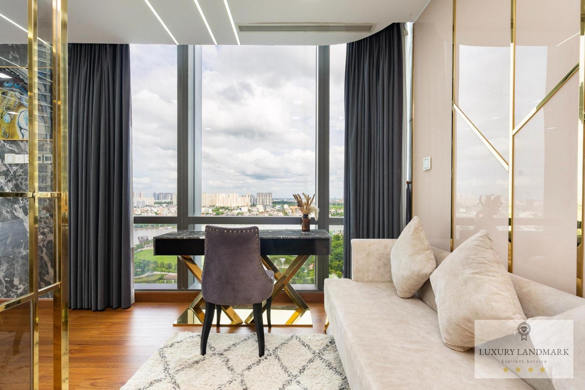 The Signature Landmark 81 - Vinhomes Central Binh Thanh 4*