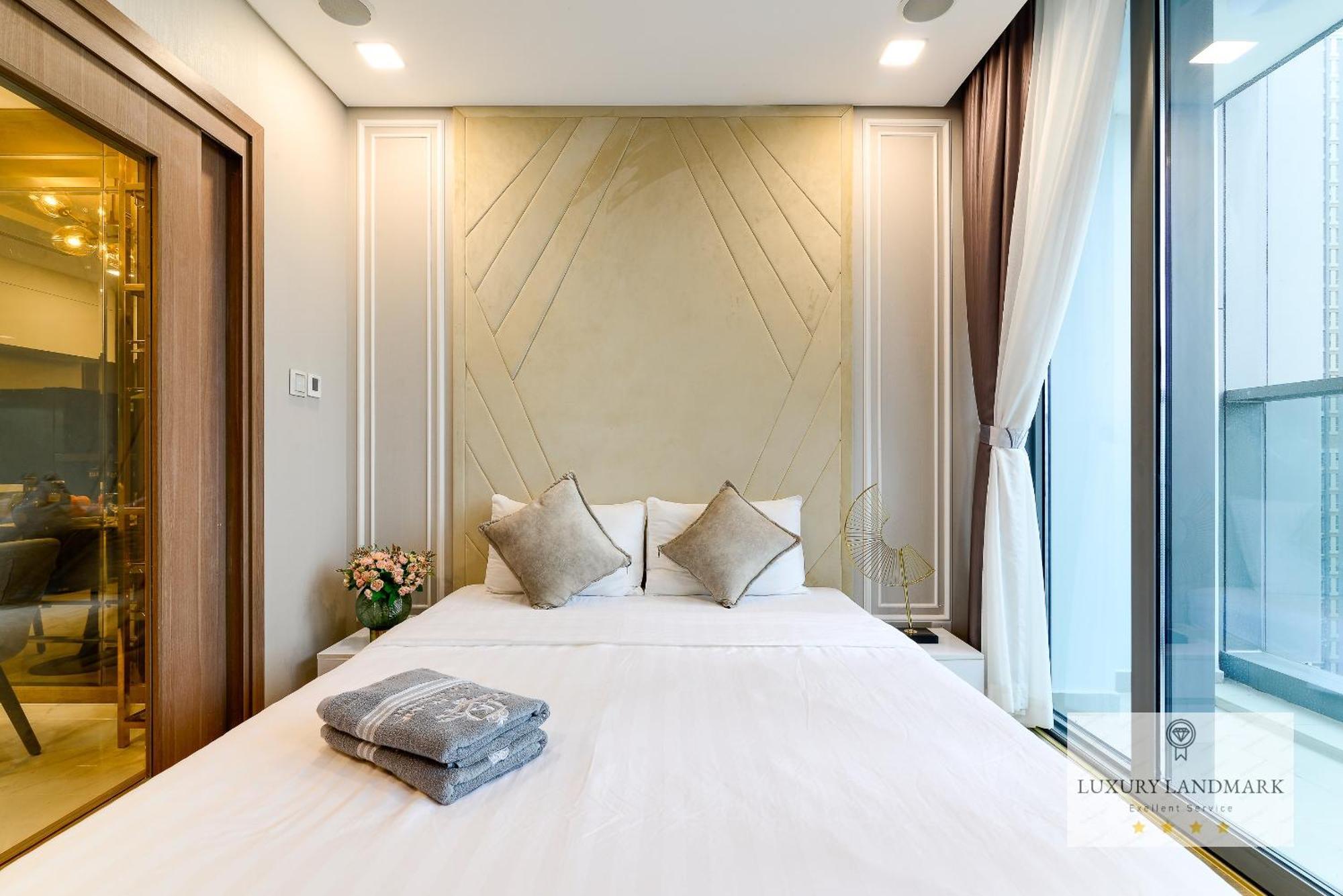 Khách sạn hẻo lánh The Signature Landmark 81 - Vinhomes Central Binh Thanh 4*