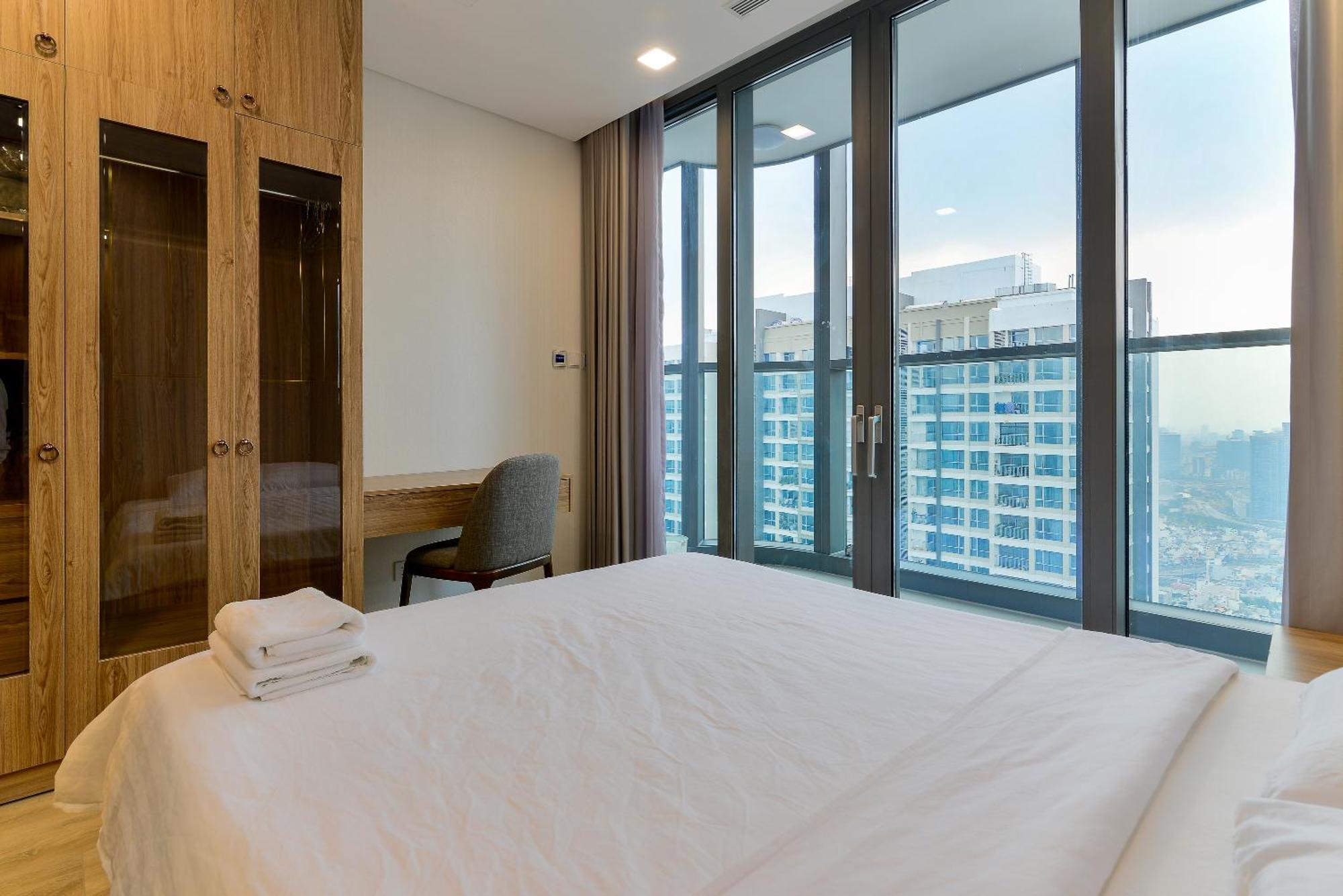 The Landmark 81 Resident Covent Garden Apartment *