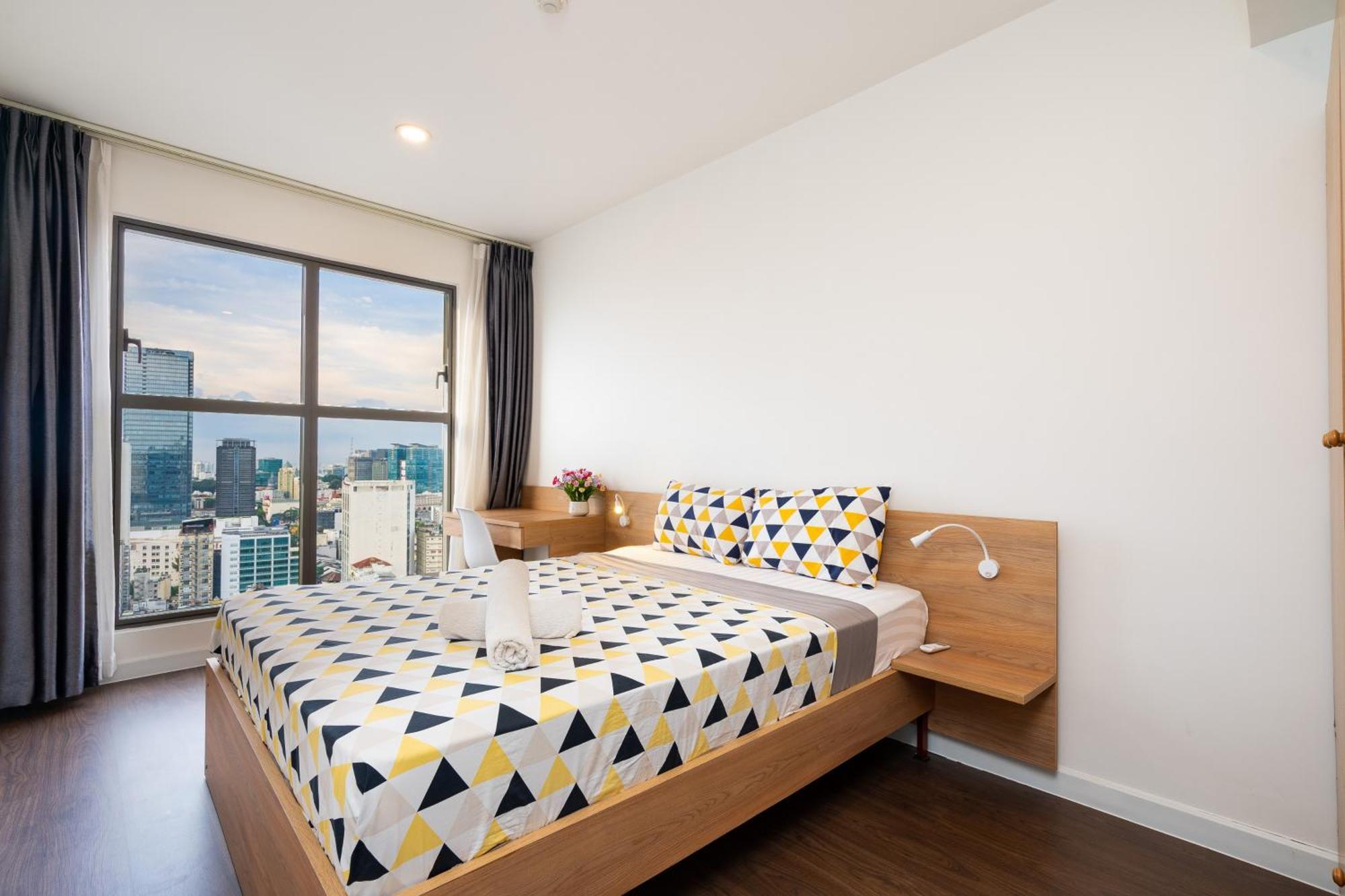 Saigon Royal D4 - 2br Skyline Serenity On 25 Floor - Hana Apartment Ho Chi Minh City