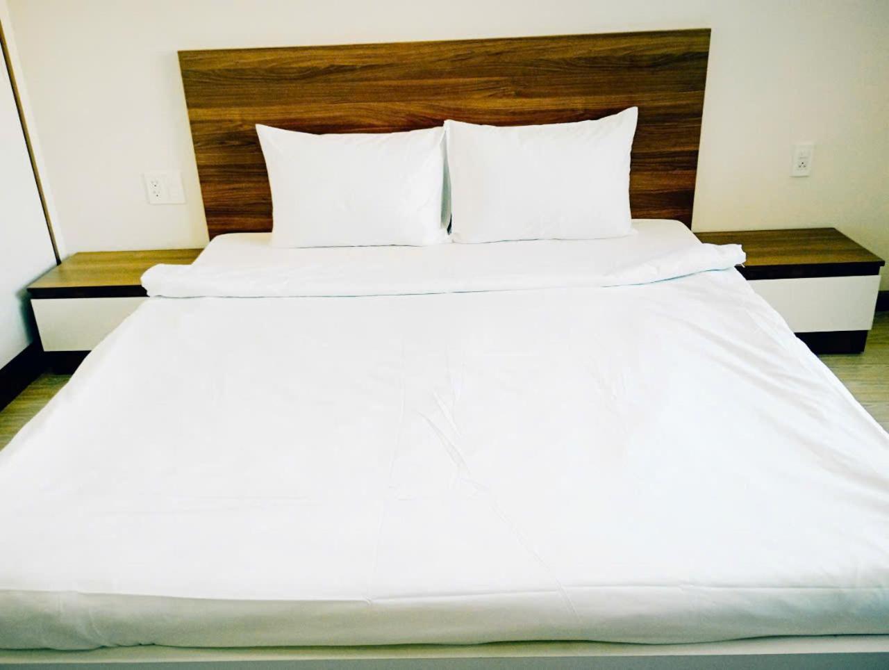 Secc Luxury 2-br Apartment, Scenic Valley, Saigon Exhibition And Convention Center, Fv Hospital, Phu My Hung District 7 Ho Chi Minh City