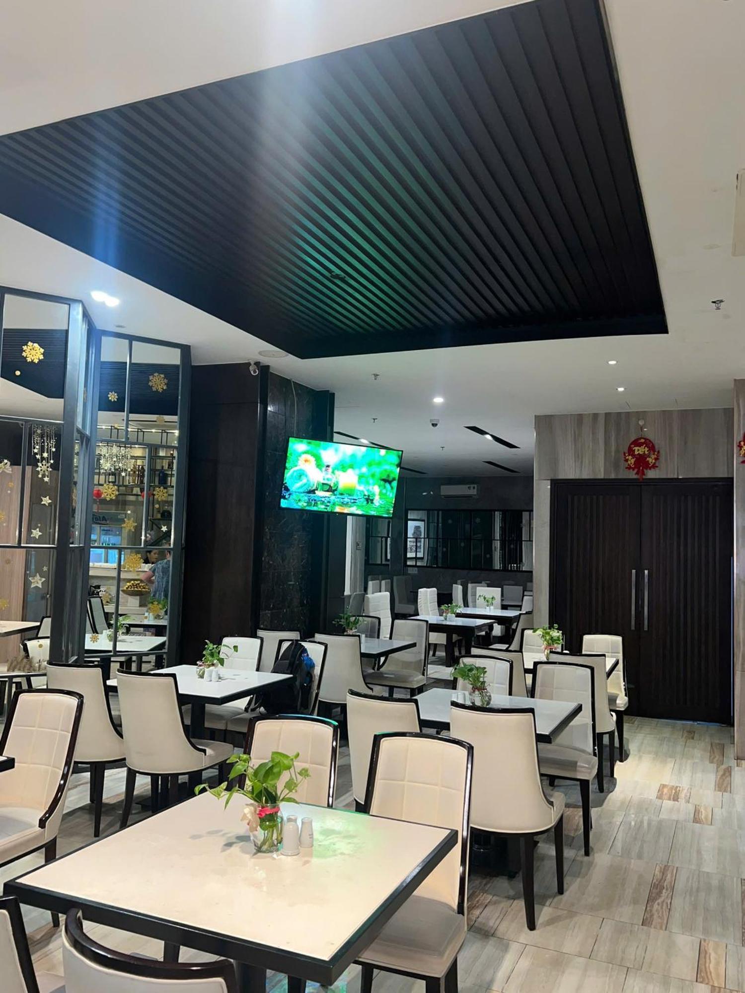 Khách sạn Sunrise 3*
