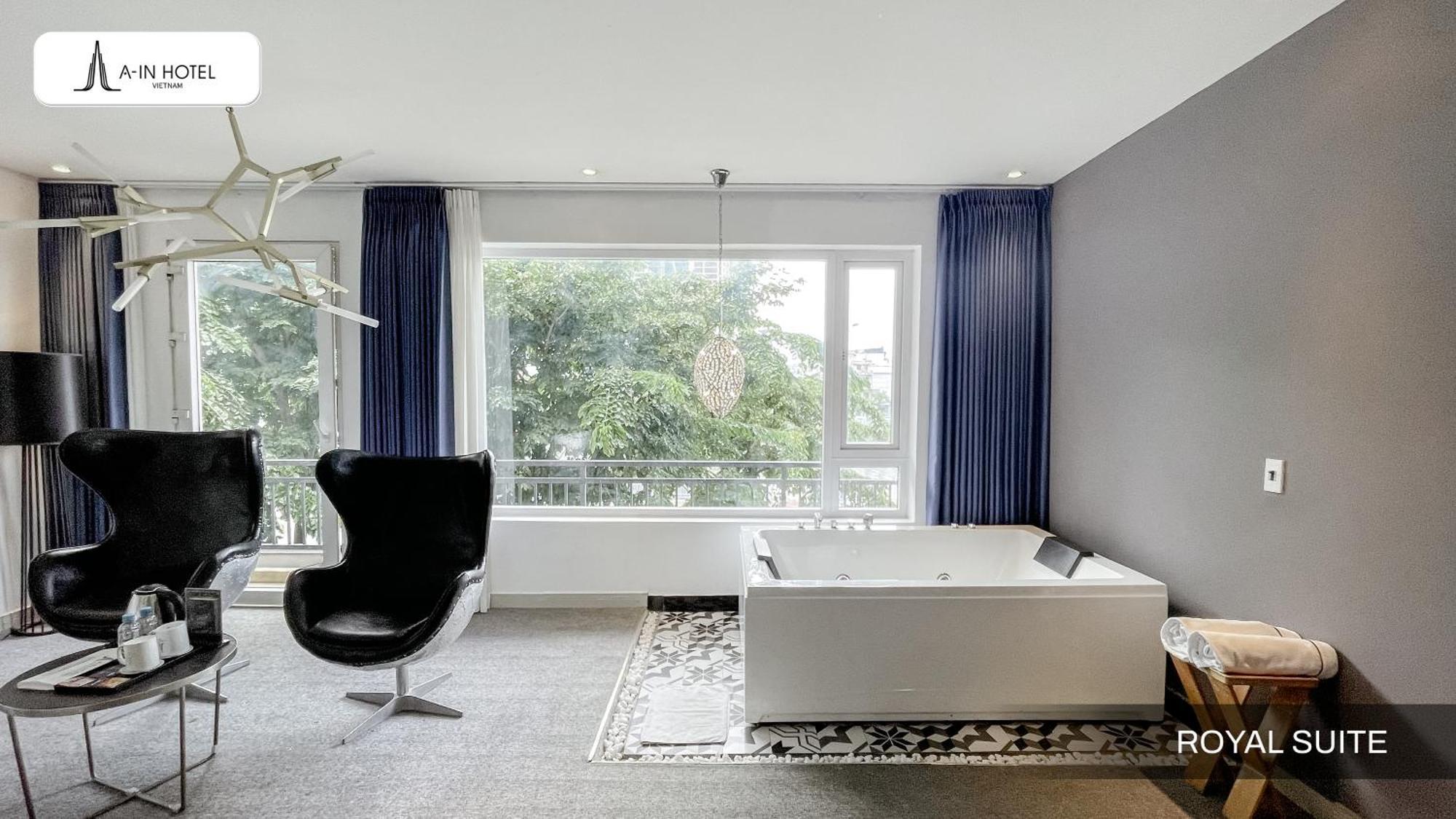 A In Riverside Hotel 2*