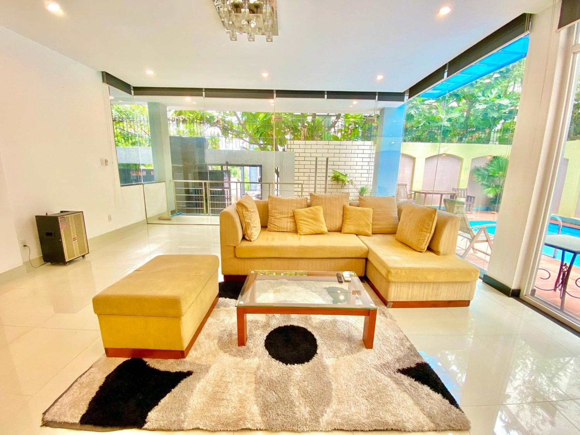 Gem 215 - 6 Phong Ngu Lon, 8 Giuong, Ho Boi Lon, Trung Tam Thanh Pho