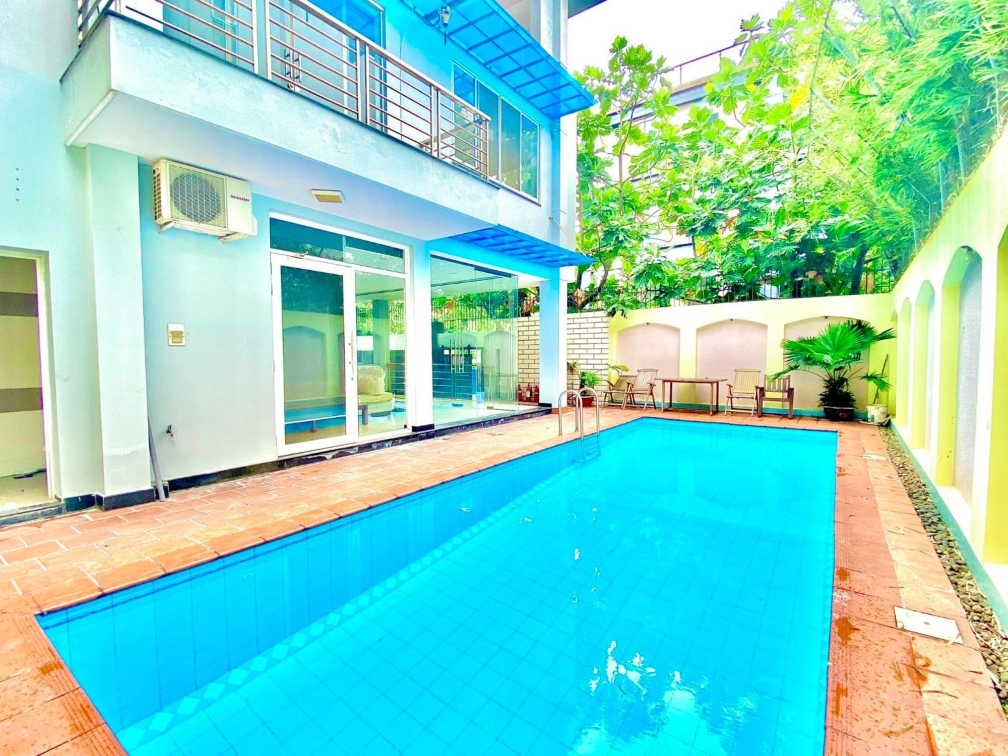 Gem 215 - 6 Phong Ngu Lon, 8 Giuong, Ho Boi Lon, Trung Tam Thanh Pho Villa