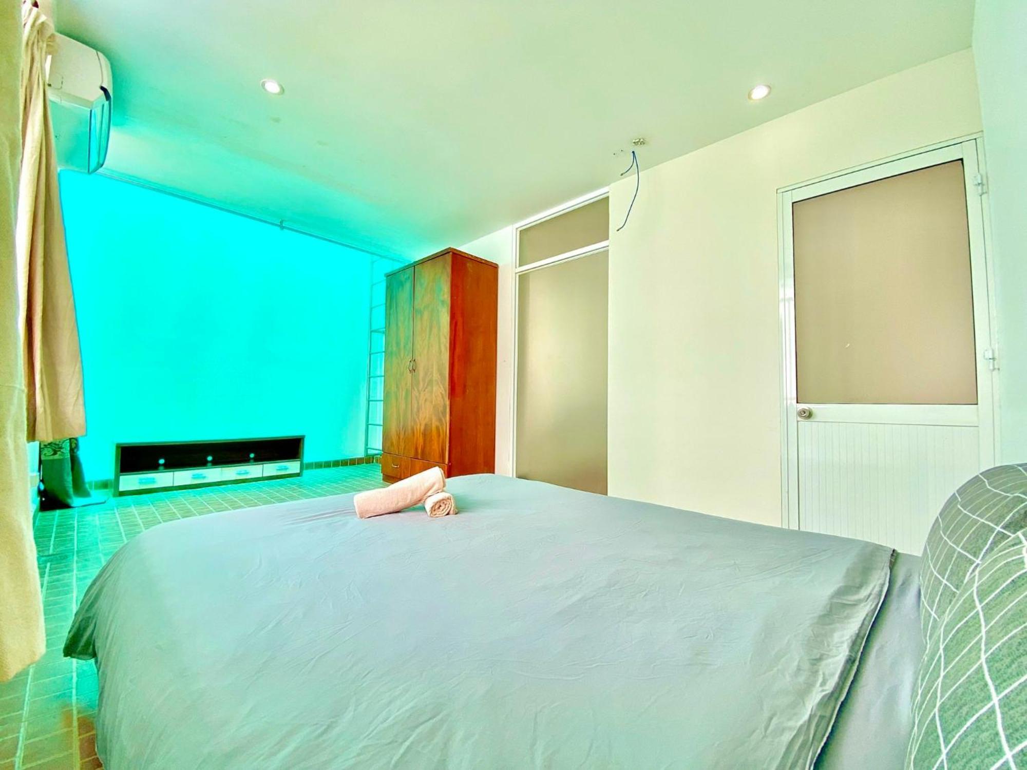 Gem 215 - 6 Phong Ngu Lon, 8 Giuong, Ho Boi Lon, Trung Tam Thanh Pho Villa *