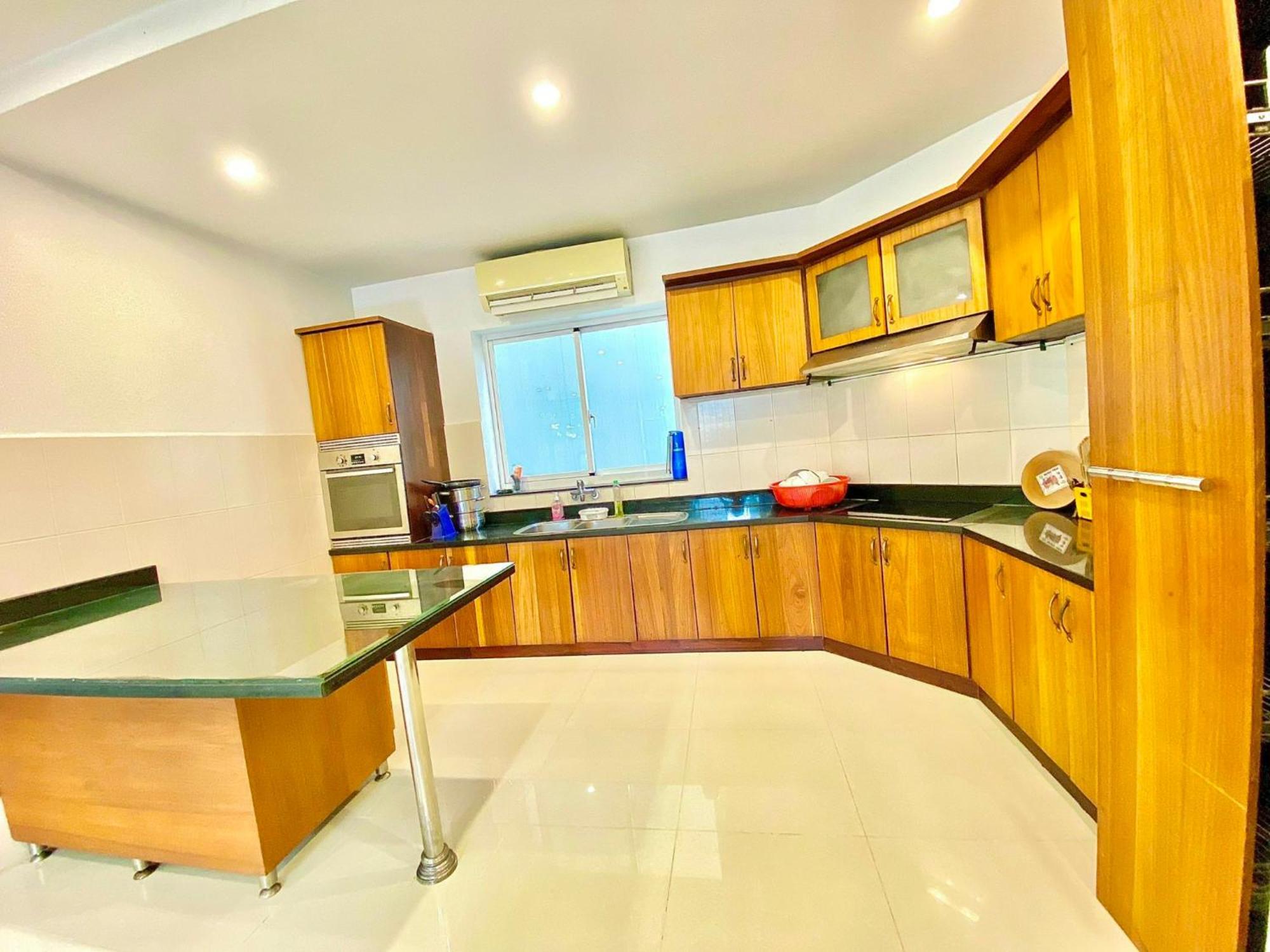 Villa Gem 215 - 6 Phong Ngu Lon, 8 Giuong, Ho Boi Lon, Trung Tam Thanh Pho Ho Chi Minh City