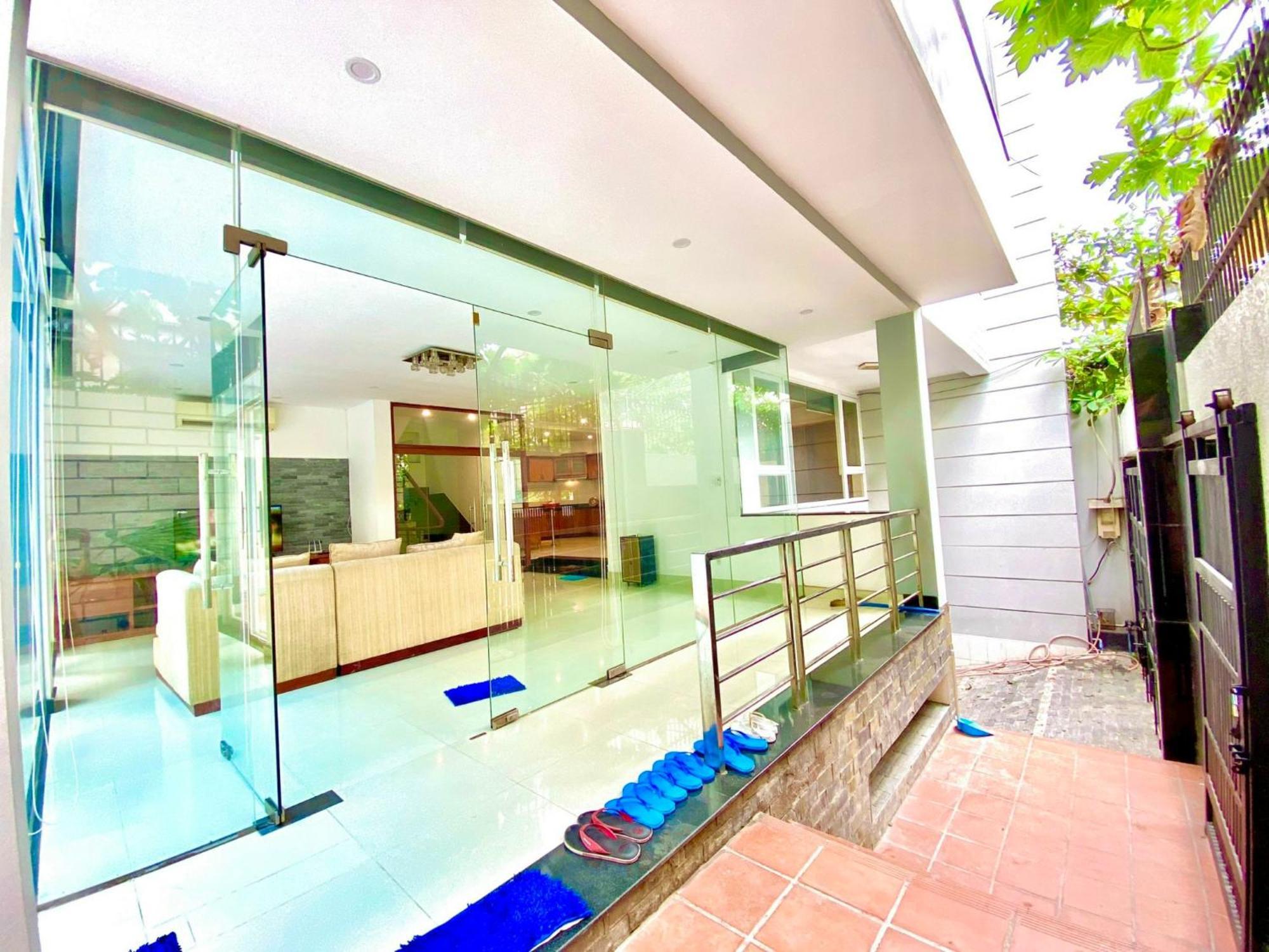 Villa Gem 215 - 6 Phong Ngu Lon, 8 Giuong, Ho Boi Lon, Trung Tam Thanh Pho *