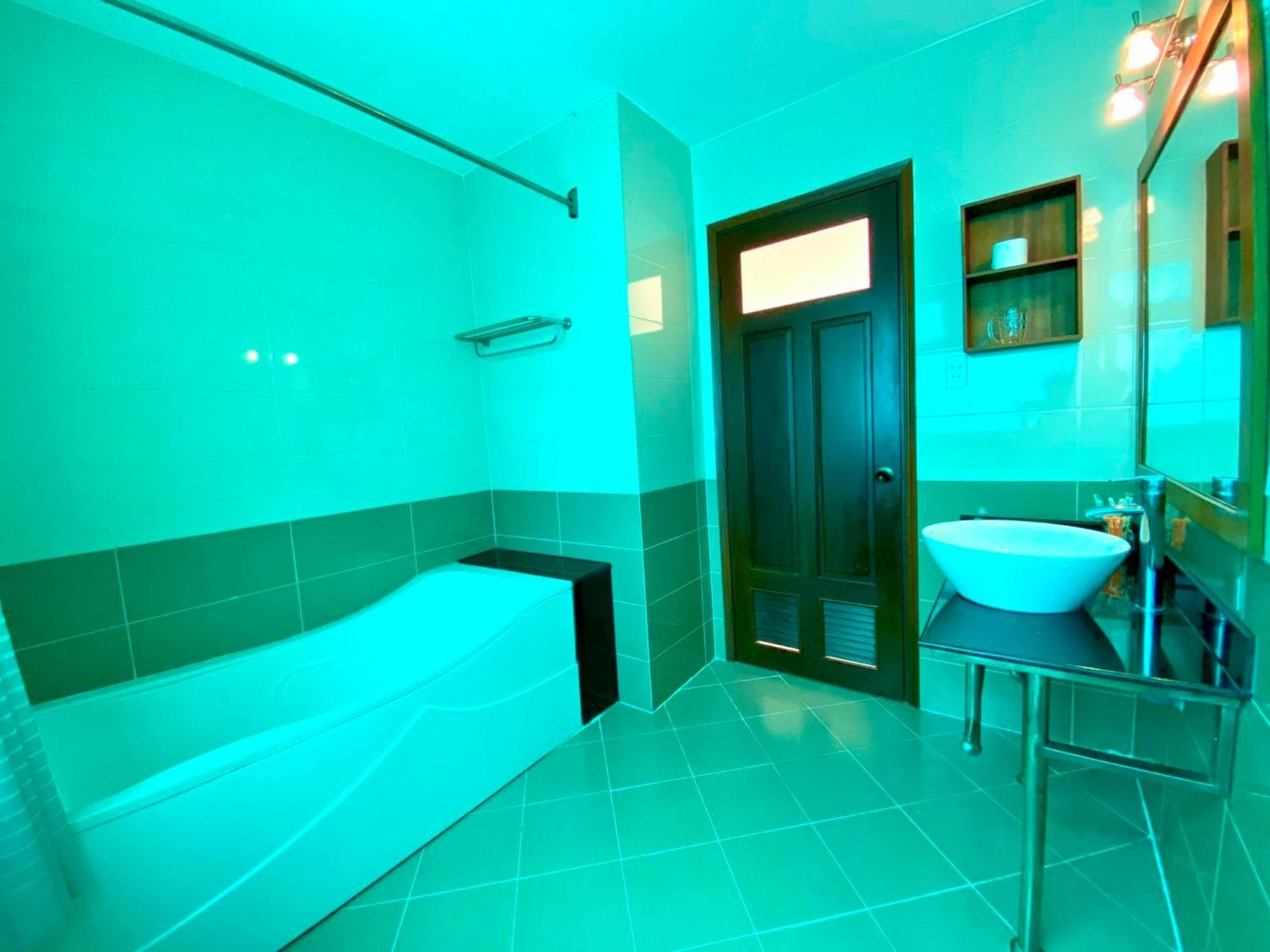 Gem 215 - 6 Phong Ngu Lon, 8 Giuong, Ho Boi Lon, Trung Tam Thanh Pho Villa Ho Chi Minh City