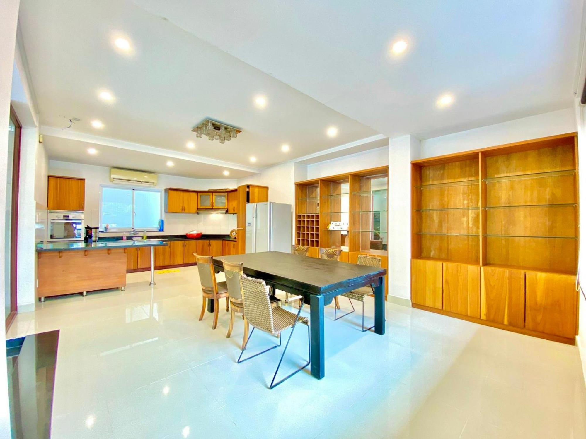 Villa Gem 215 - 6 Phong Ngu Lon, 8 Giuong, Ho Boi Lon, Trung Tam Thanh Pho Ho Chi Minh City