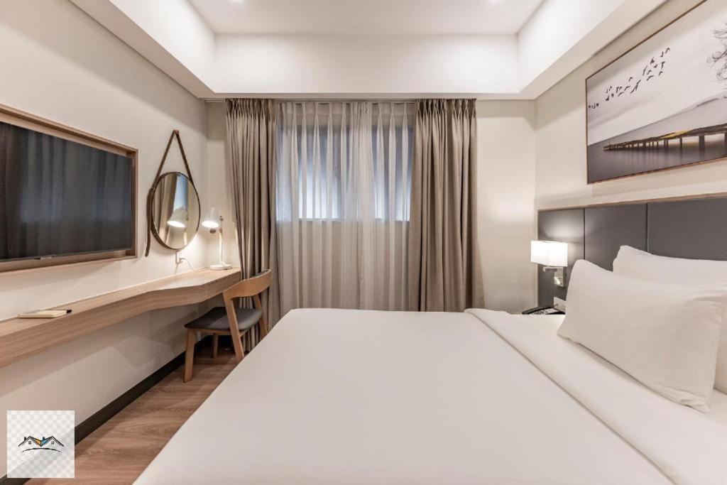 Landmark 81 Skyscape View Homestay