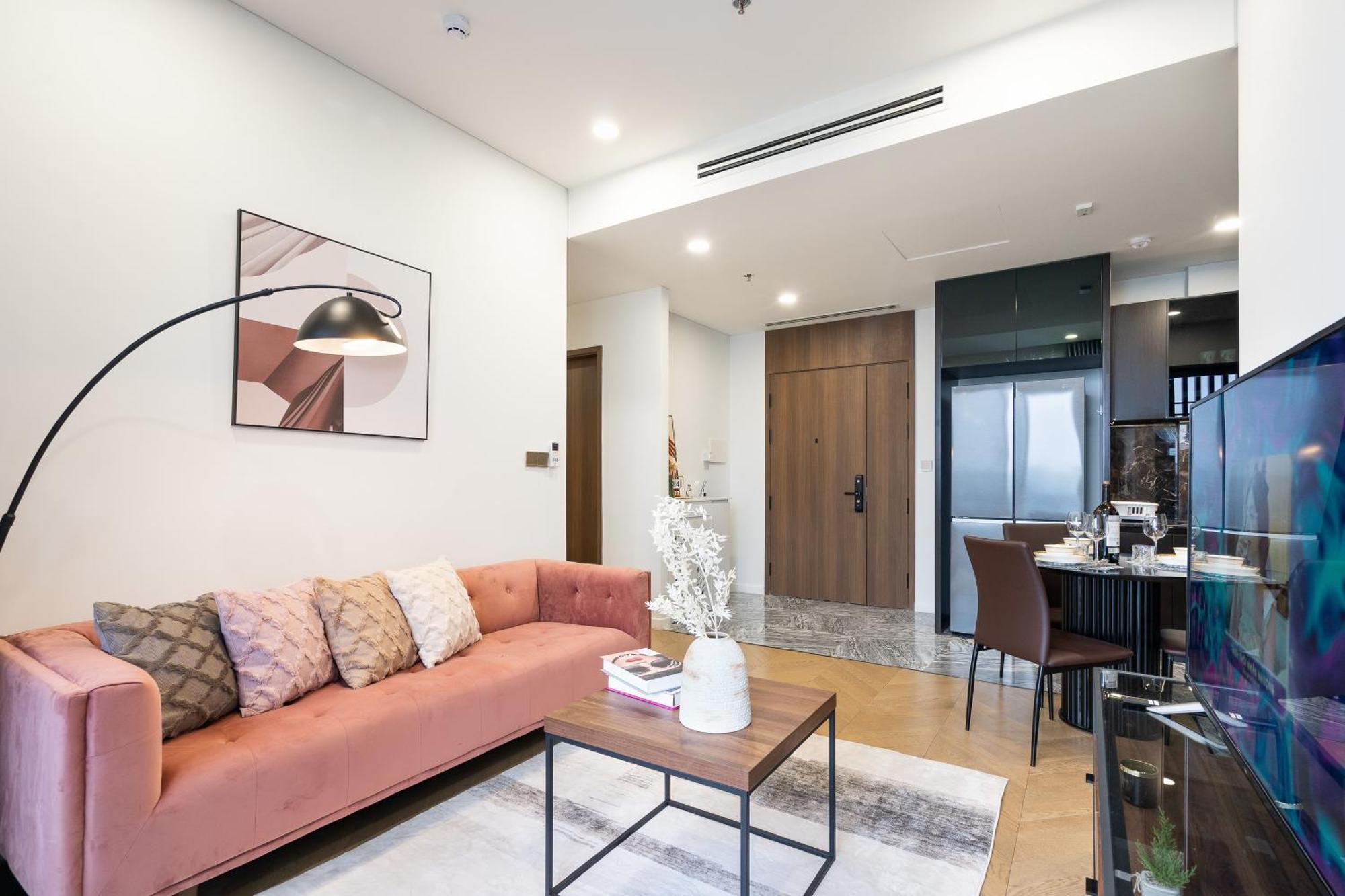 Lumiere Riverside Condotel By Meli *