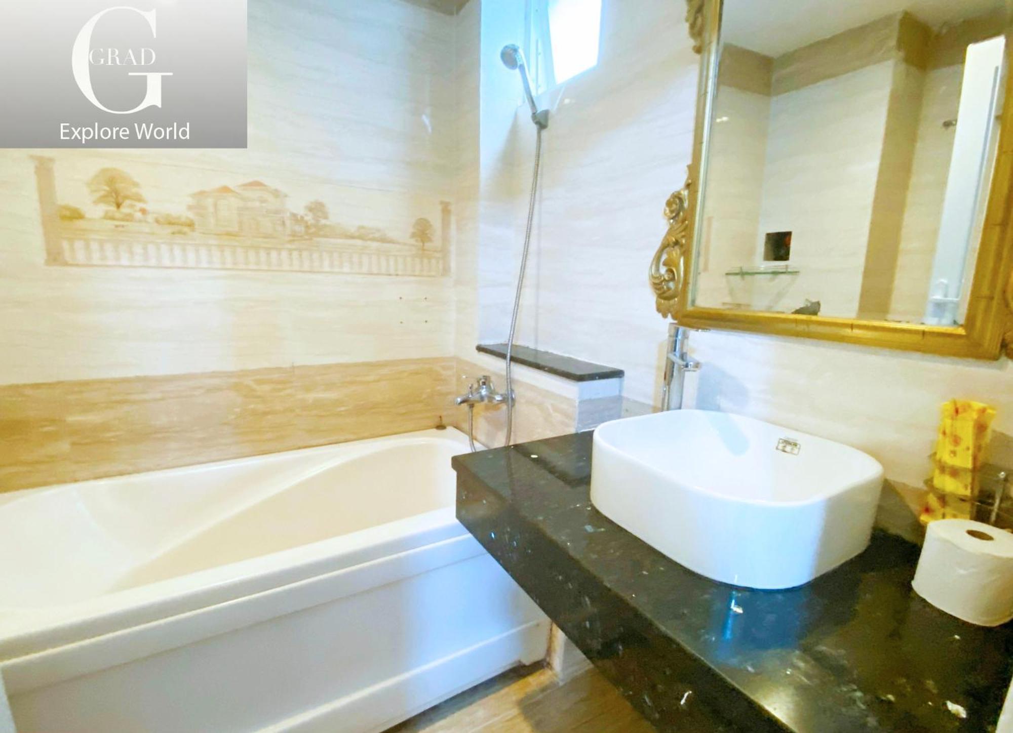 Grad Crowne - Bui Vien 3*