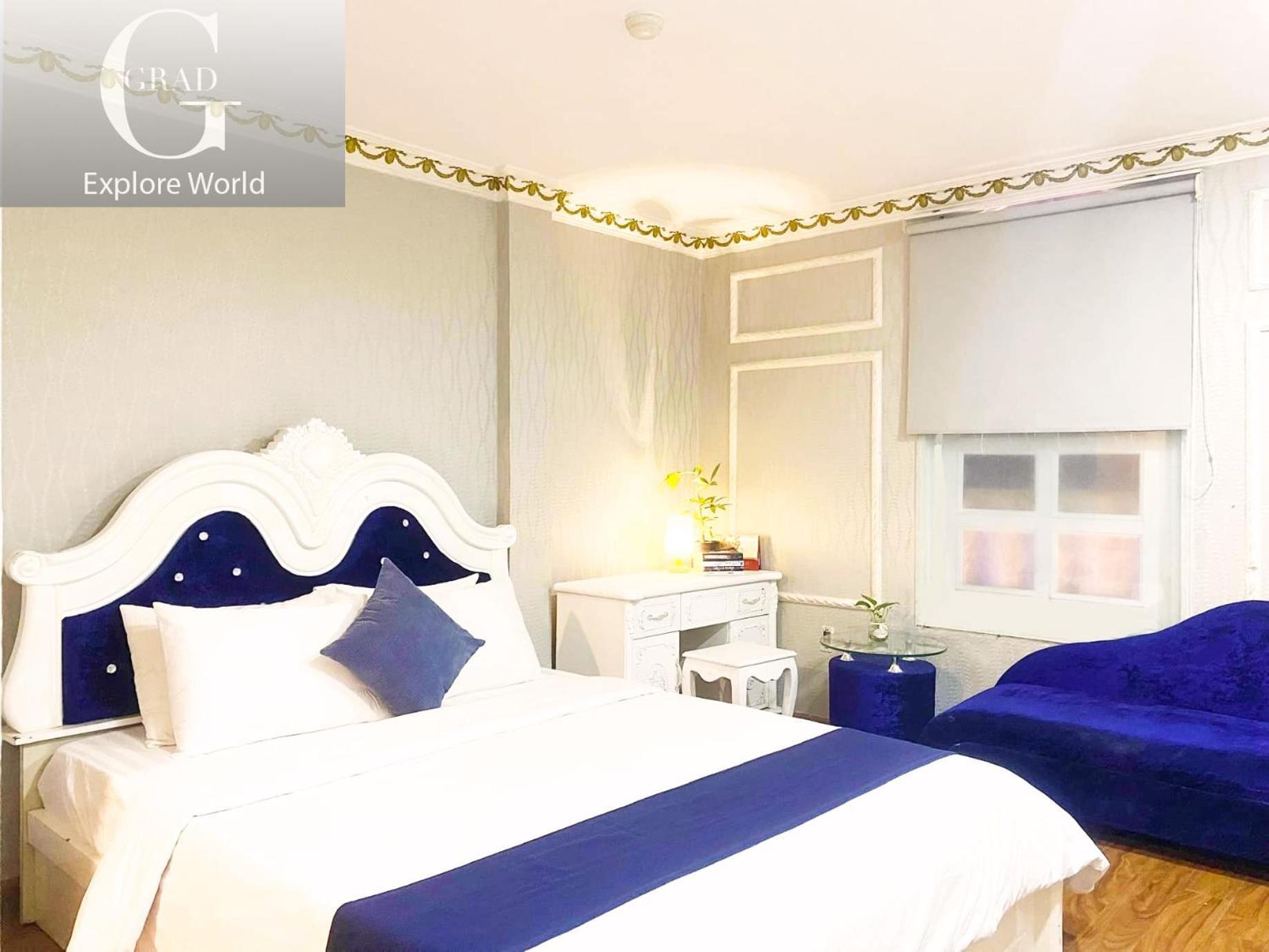 Grad Crowne - Bui Vien Khách sạn 3*