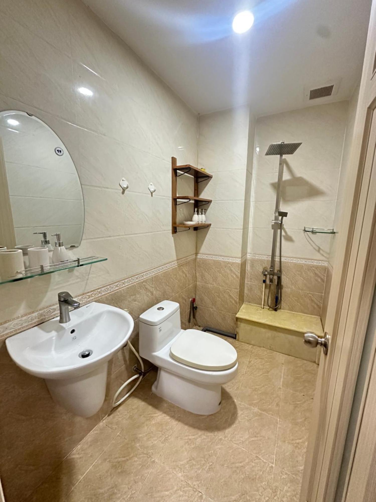 Apartment Mat Tien Quan 3 - Nha Kinh View Dep - Co Thang
