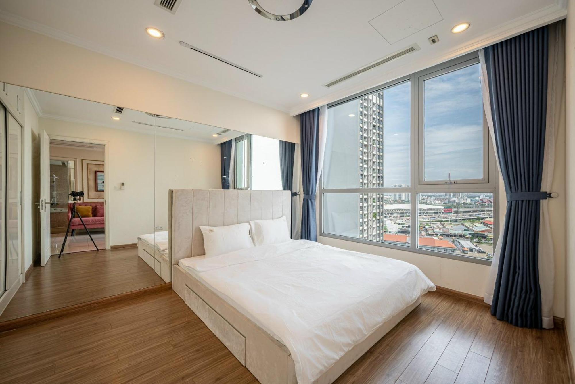 Vinhome Park * Ho Chi Minh City