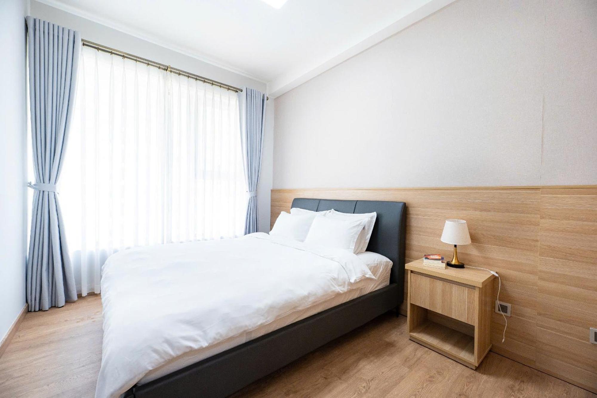 Midtown Premium Apartment *