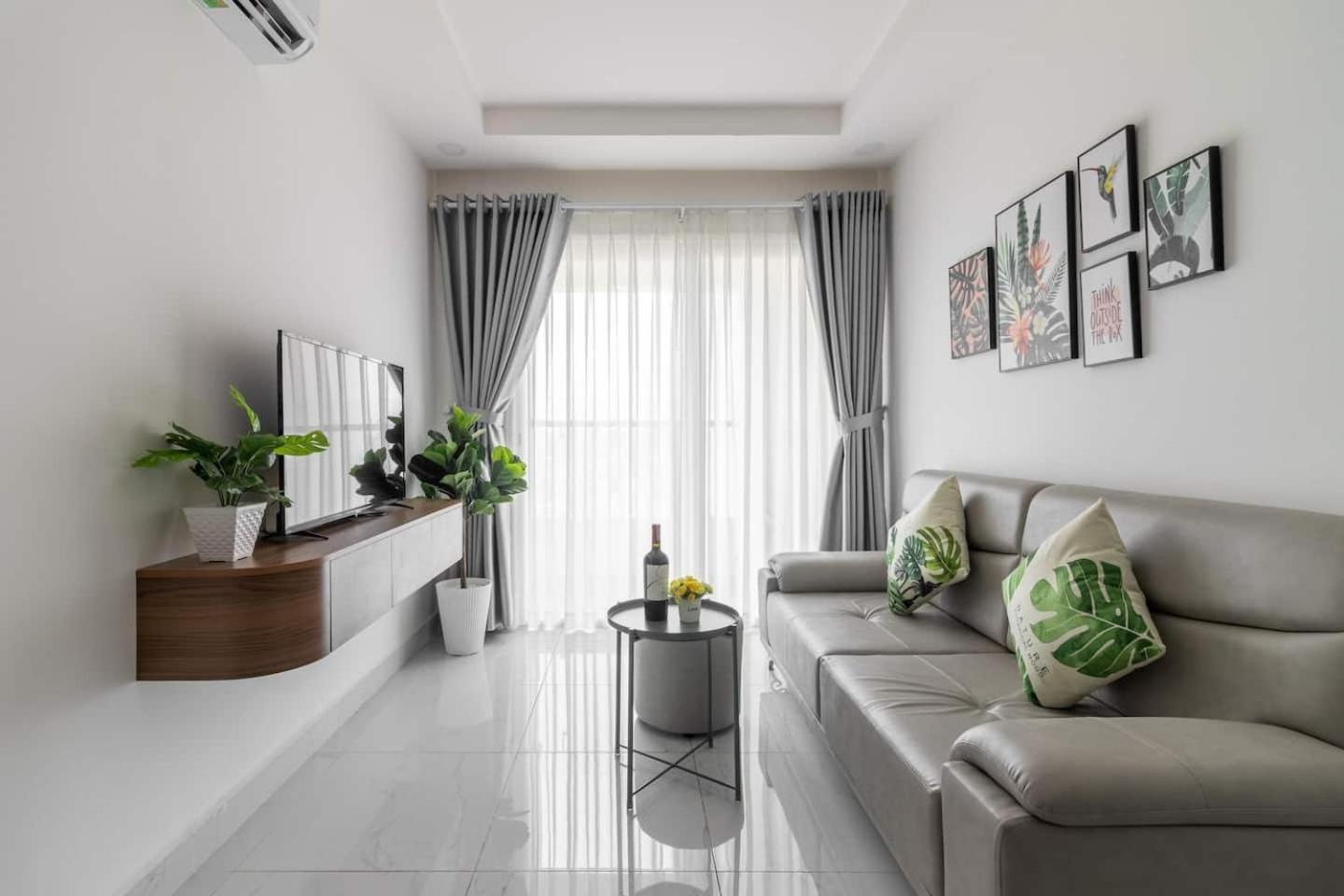 Terra Royal D3 - 1 2 Bedroom At Center * Ho Chi Minh City