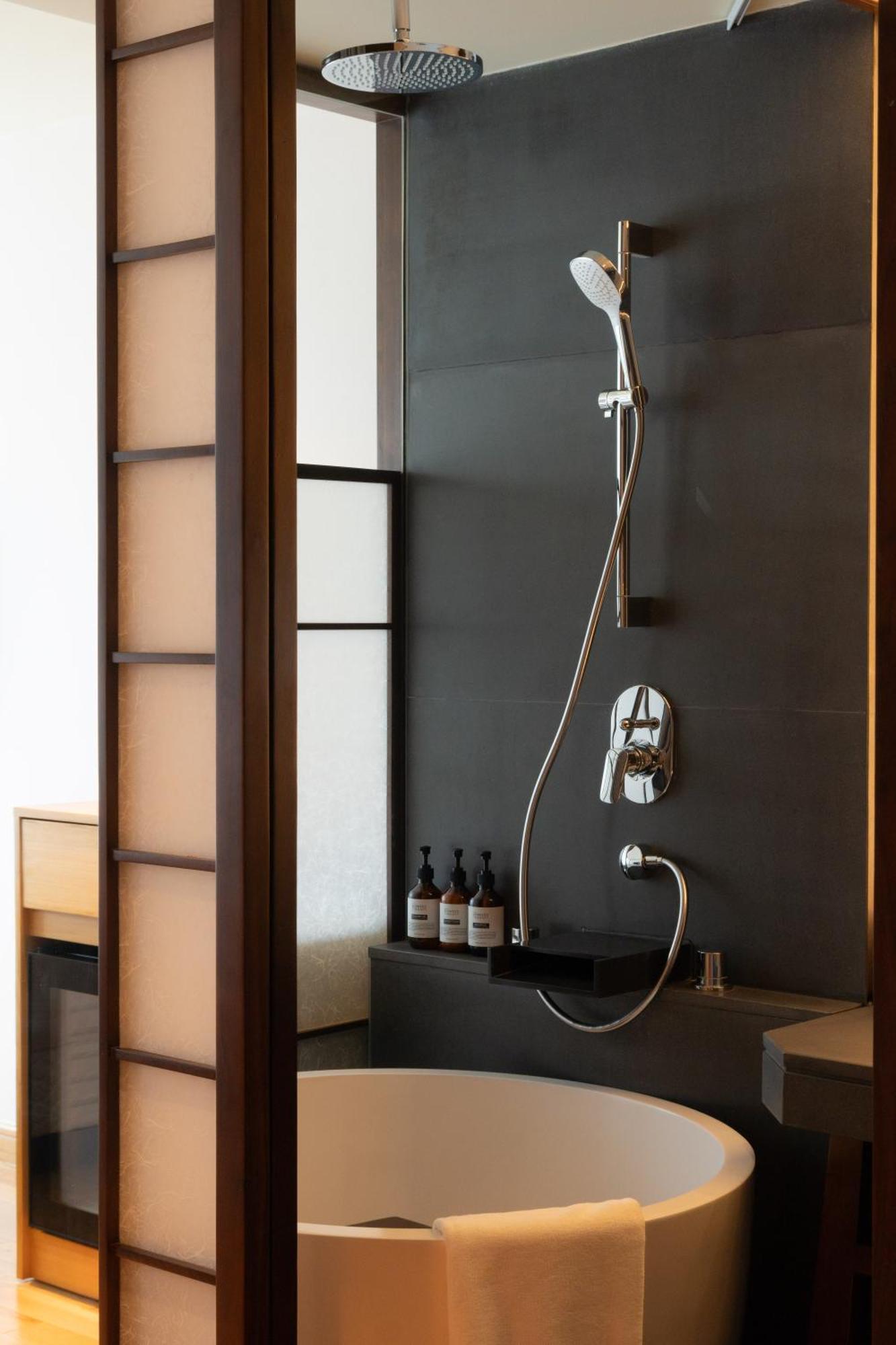 Hotel Suzu Saigon - A Boutique Ho Chi Minh City