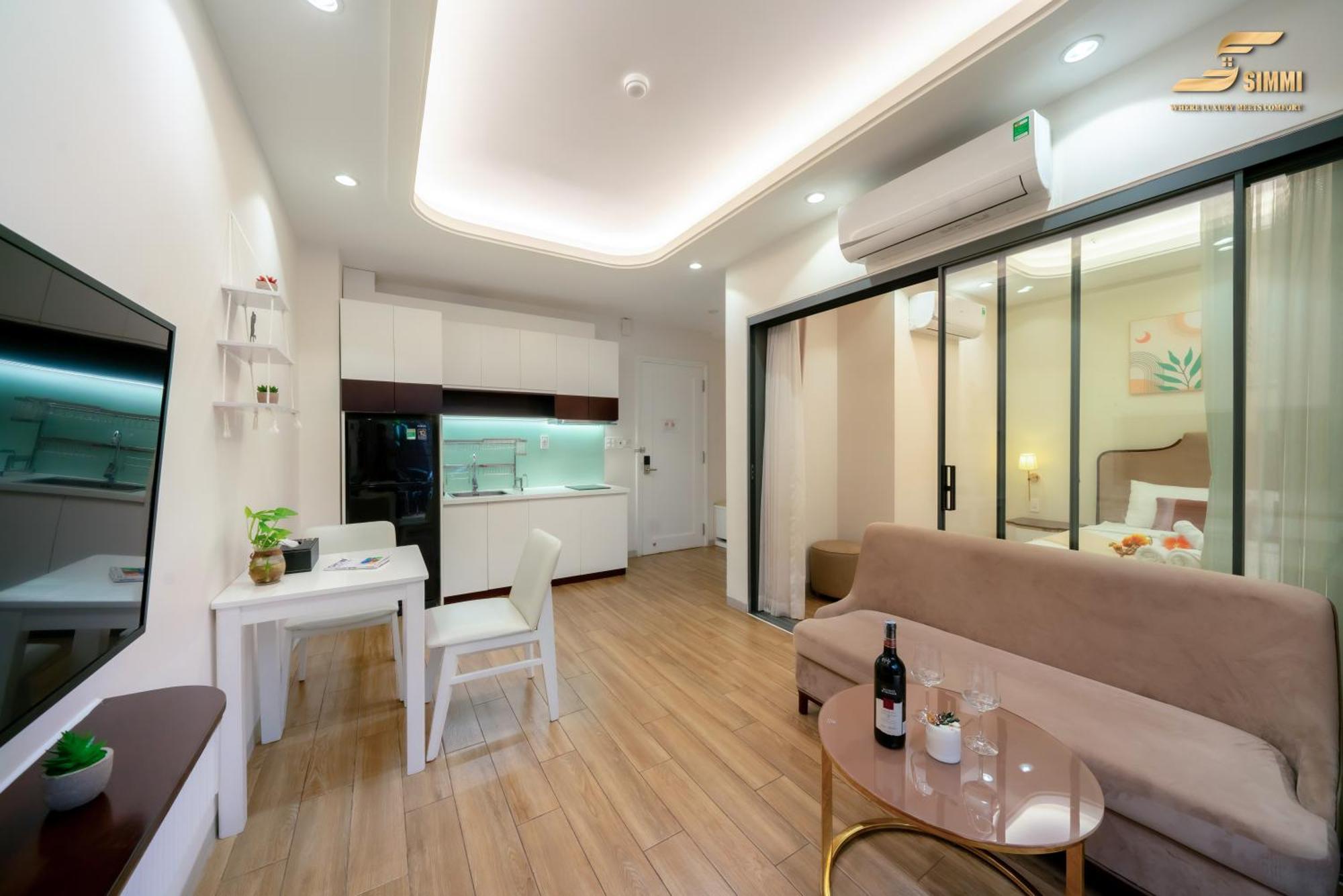 Simmi 6 & Hotel 3*