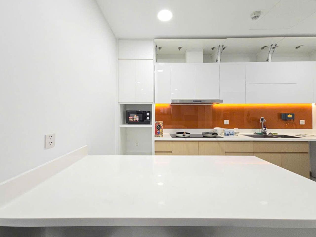 Zeus Living - Sunwah Pearl 2 Bedroom Glorious Ho Chi Minh City