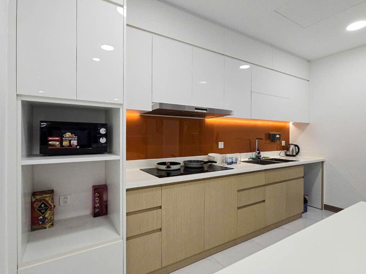Zeus Living - Sunwah Pearl 2 Bedroom Glorious Ho Chi Minh City