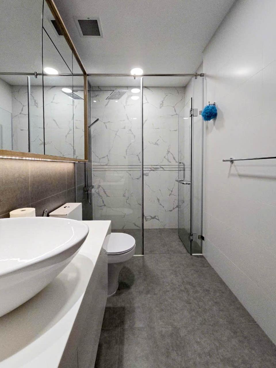 Zeus Living - Sunwah Pearl 2 Bedroom Glorious Apartment Ho Chi Minh City