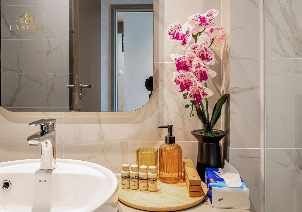 Apartment Zenity Complex 5 Star Luxury Style Of 10 Unit - Book Each Unit With 3br Free Gym And Pool Ho Chi Minh City