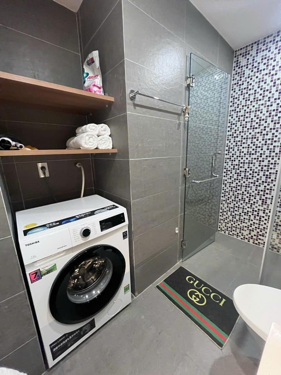 Republic Nearby Airport Free Pool Gym * Ho Chi Minh City