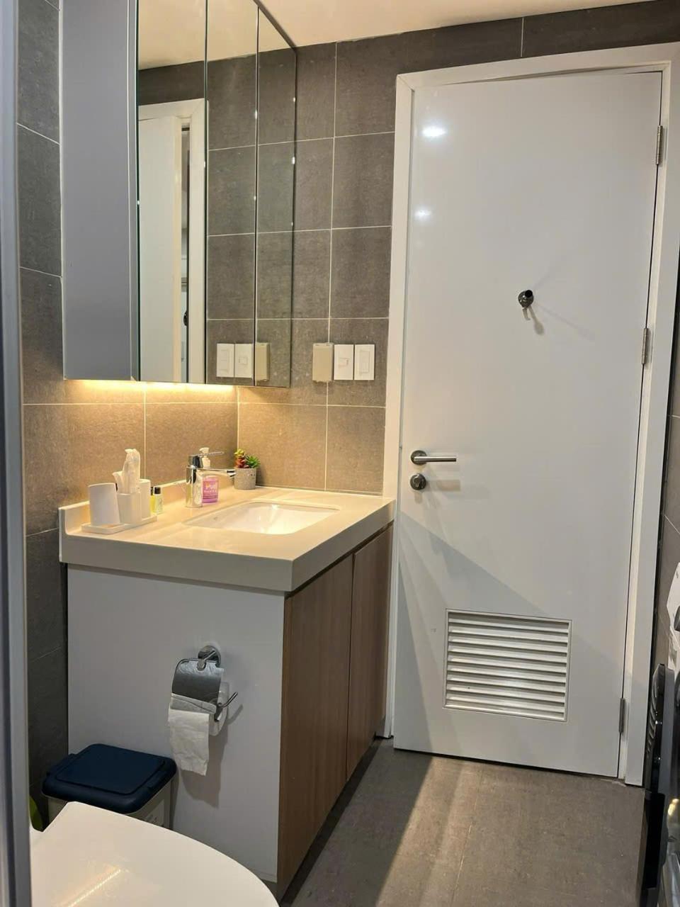 Apartment Republic Nearby Airport Free Pool Gym Ho Chi Minh City