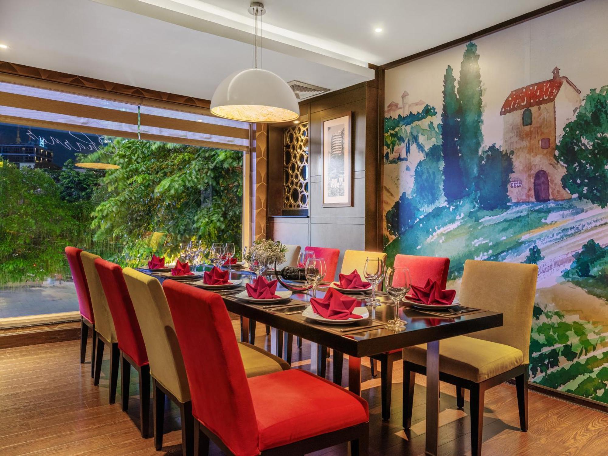 Palace Saigon 4* Ho Chi Minh City