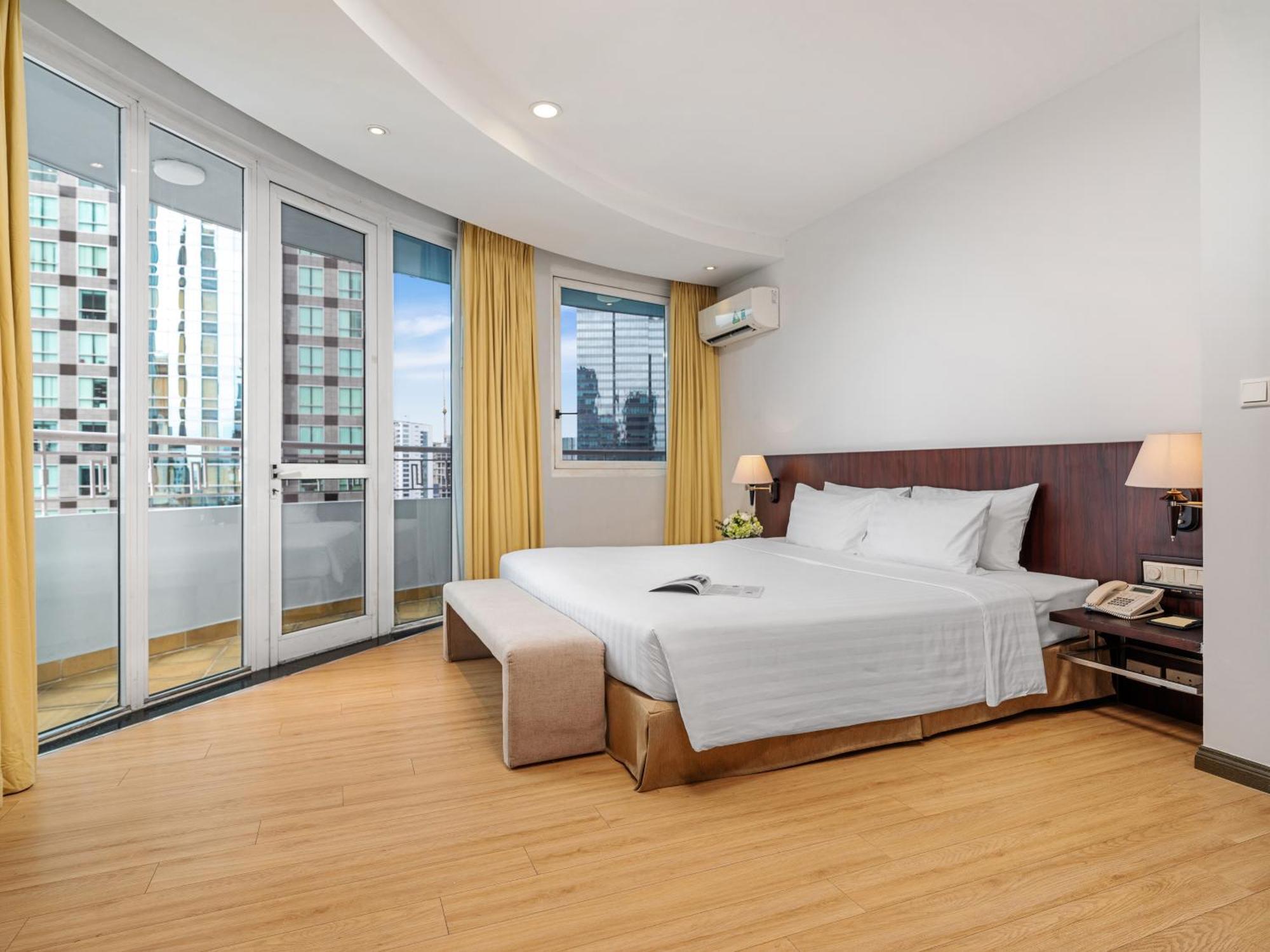 Palace Saigon 4*