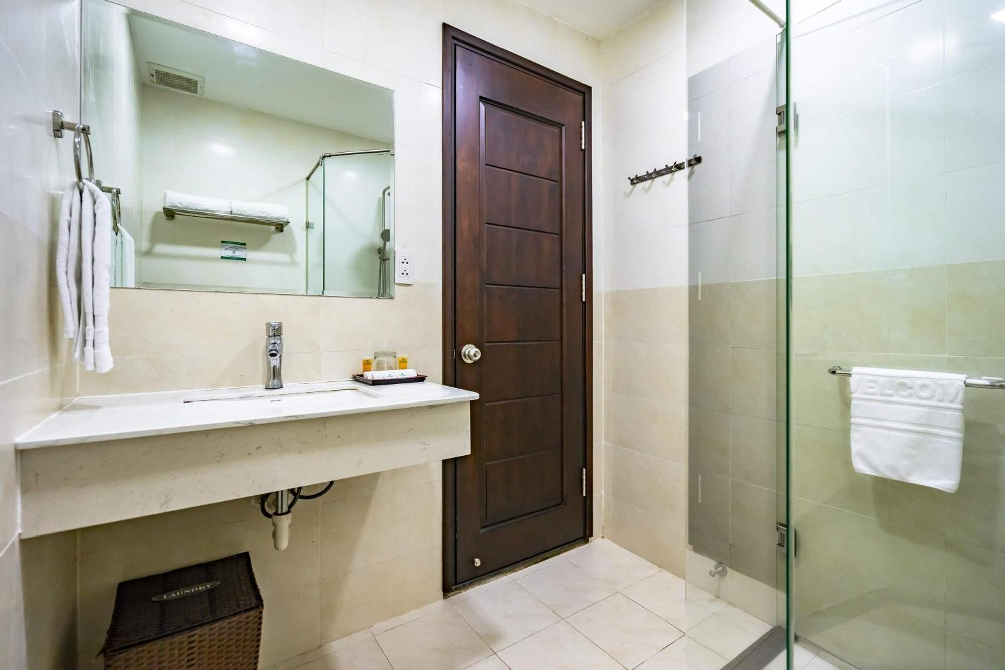 Hotel Collection O Emerald Luxury - Near Secc Ho Chi Minh City