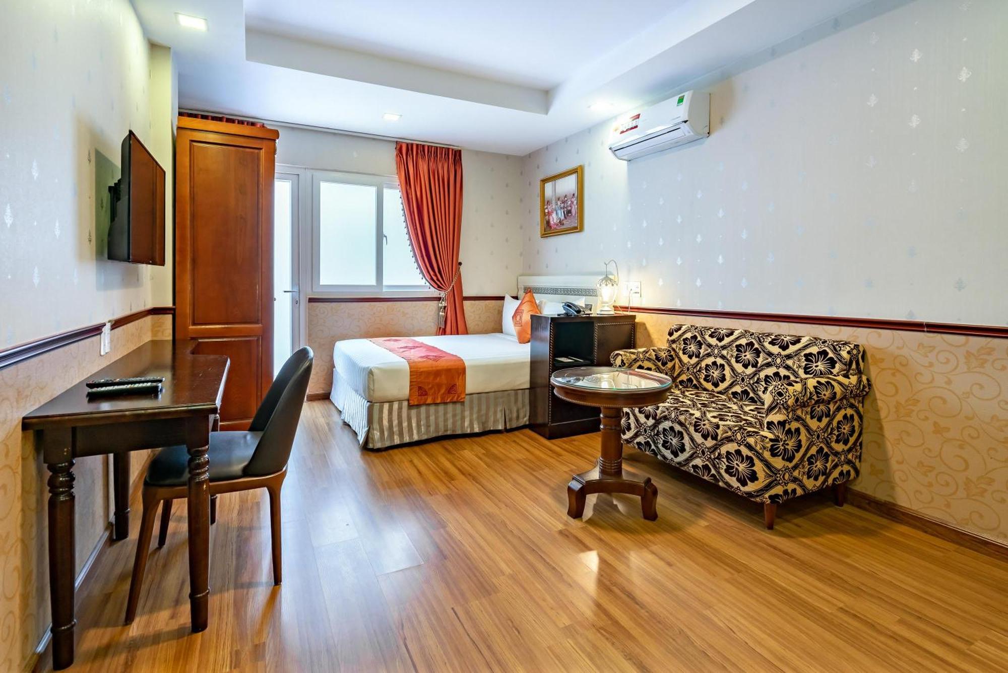 Hotel Collection O Emerald Luxury - Near Secc Ho Chi Minh City