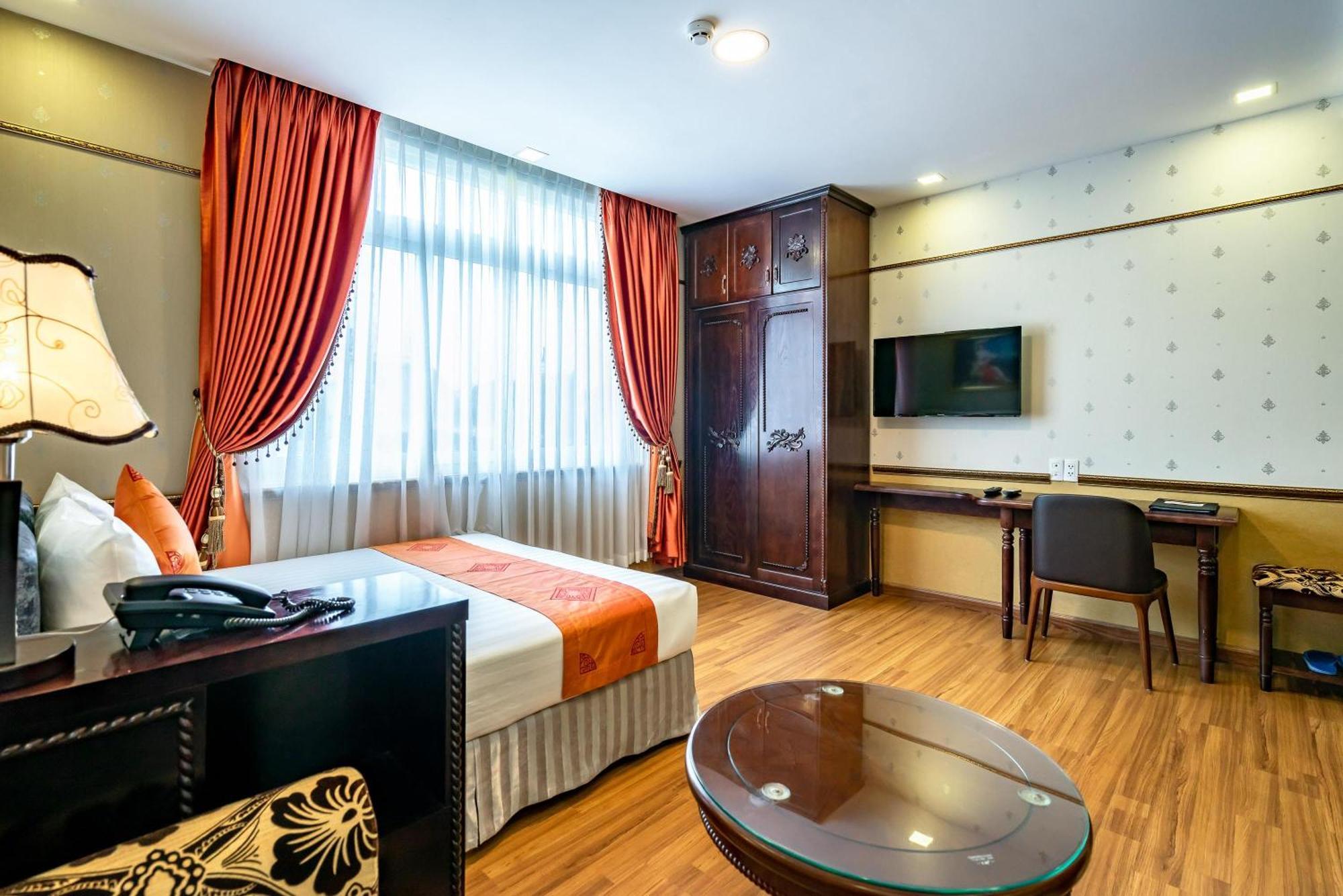 Collection O Emerald Luxury - Near Secc 3* Ho Chi Minh City