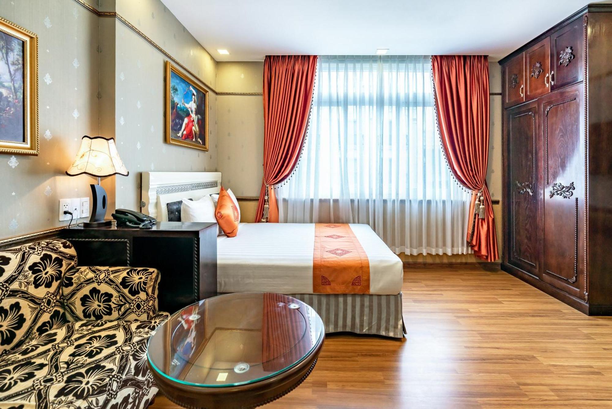 Hotel Collection O Emerald Luxury - Near Secc 3*