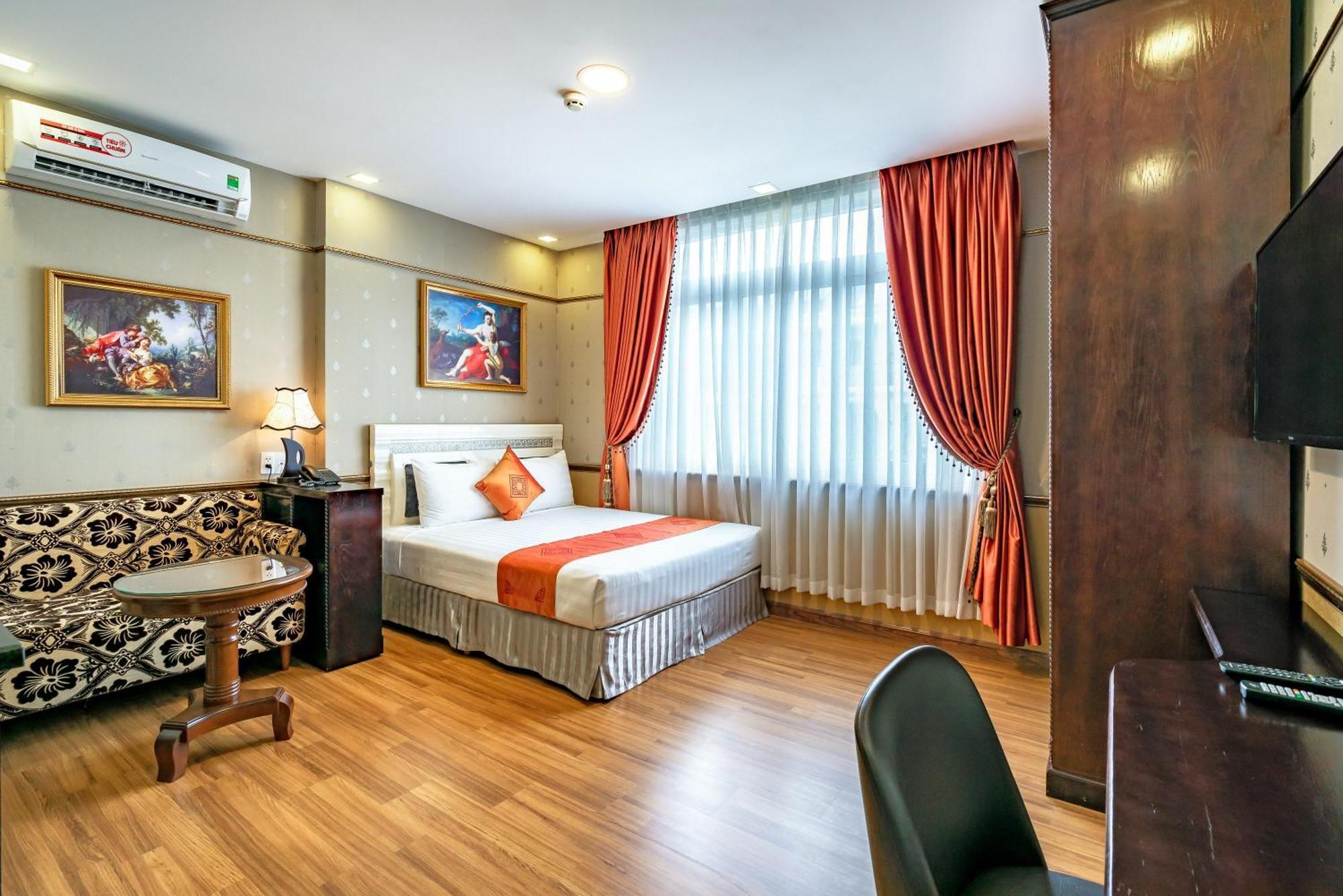 Hotel Collection O Emerald Luxury - Near Secc Ho Chi Minh City