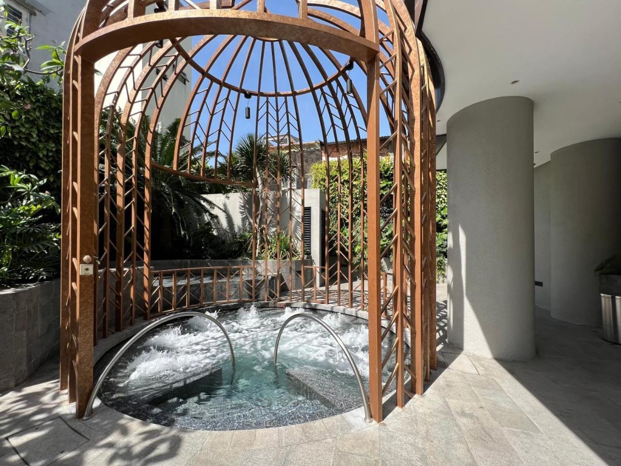 Zenity Luxury - Jacuzzi - Saigon Centre Apartment Ho Chi Minh City