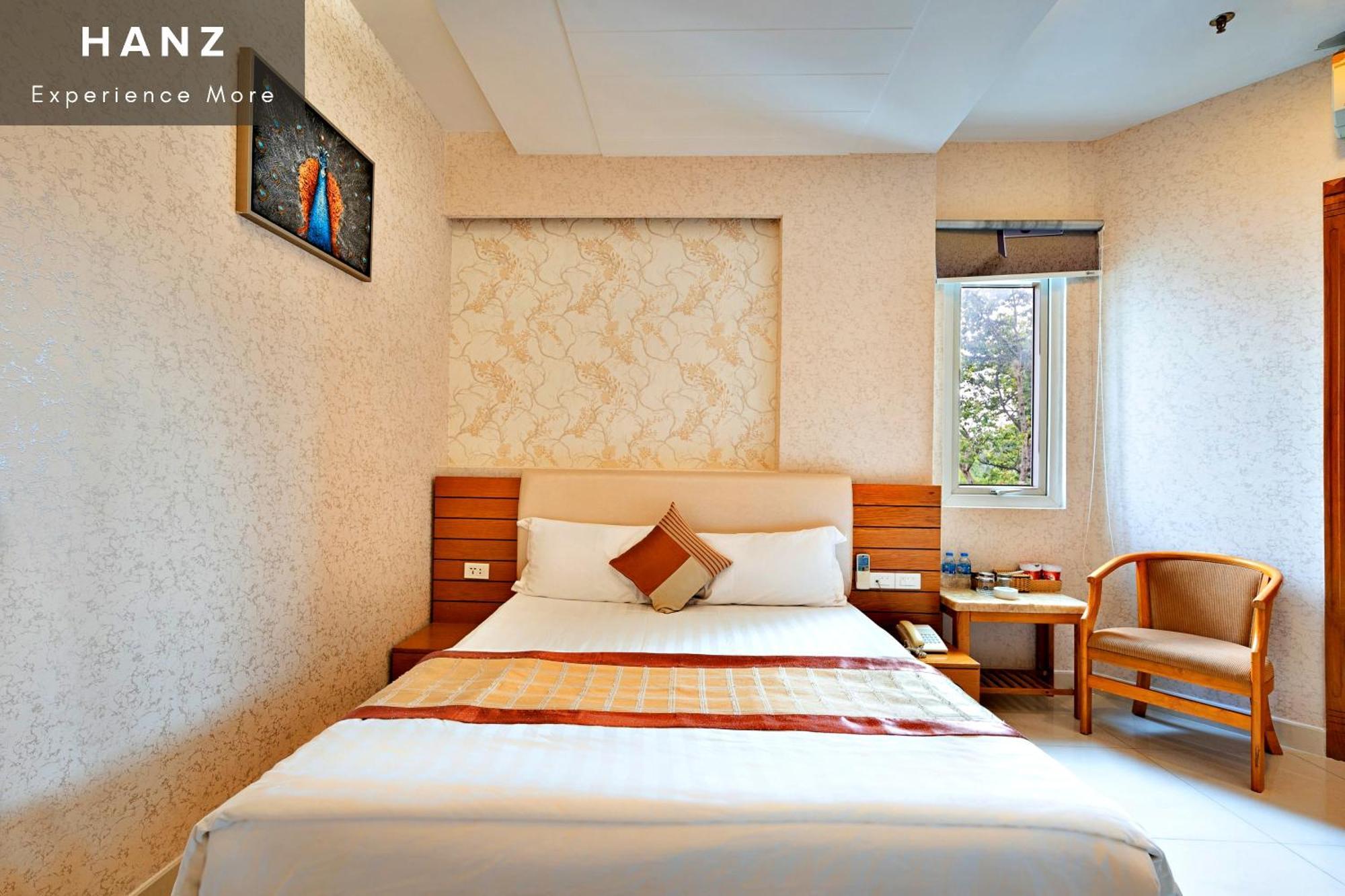 S79 Happy 2 Hotel