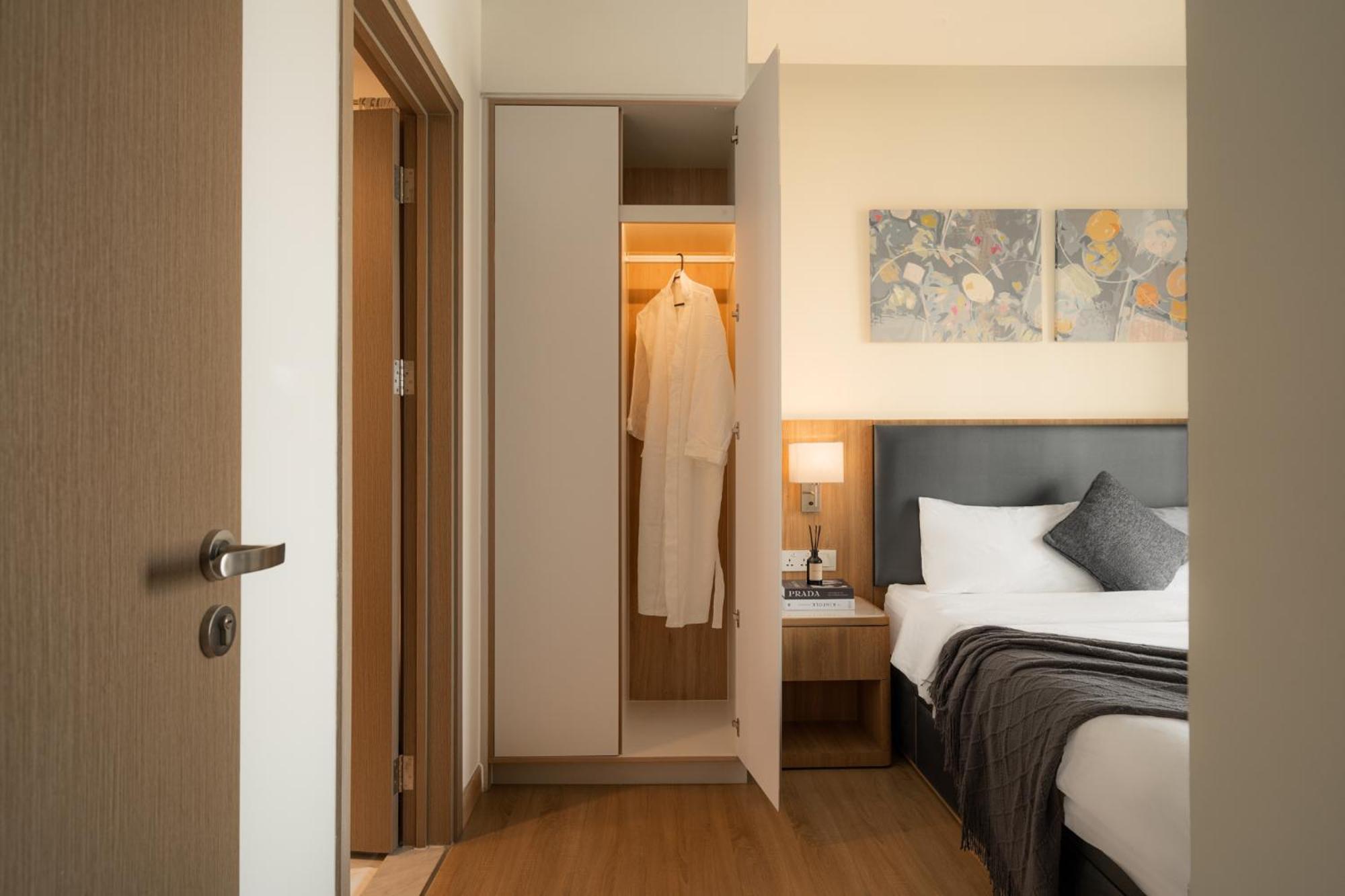 Căn hộ Zenity Apartel Dist 1 By Ssens *