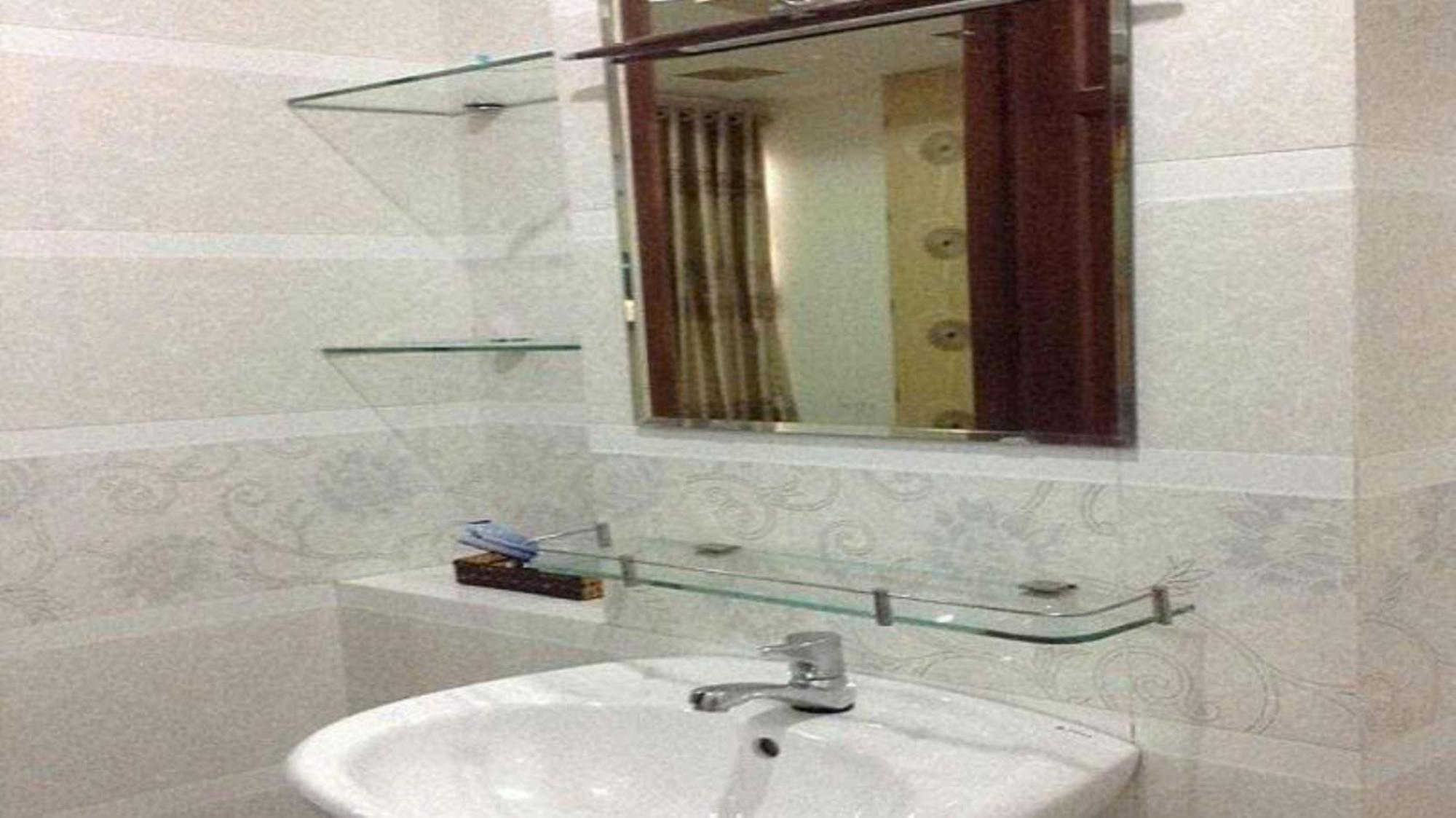Hotel Quang Huy *