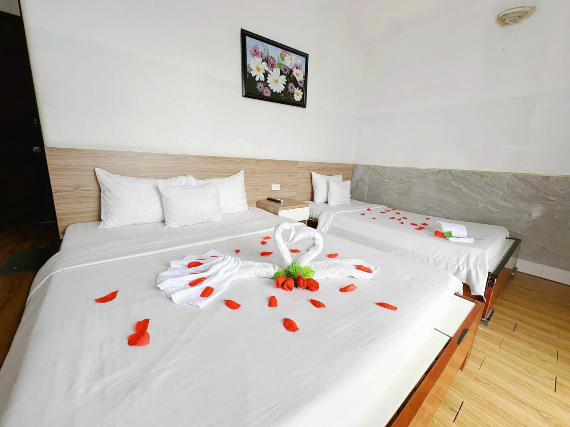 H79 Hotel 2*