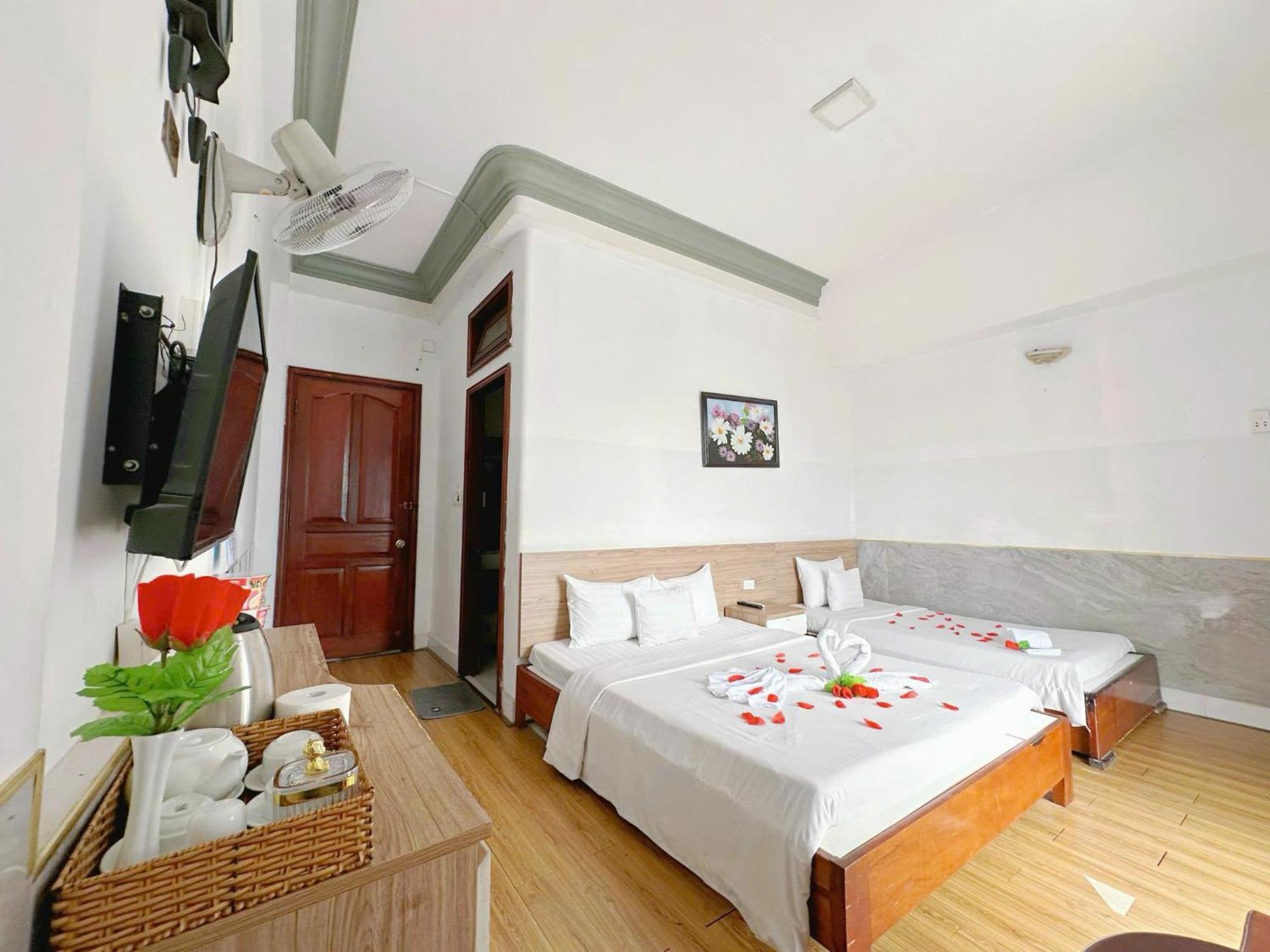 H79 2* Ho Chi Minh City