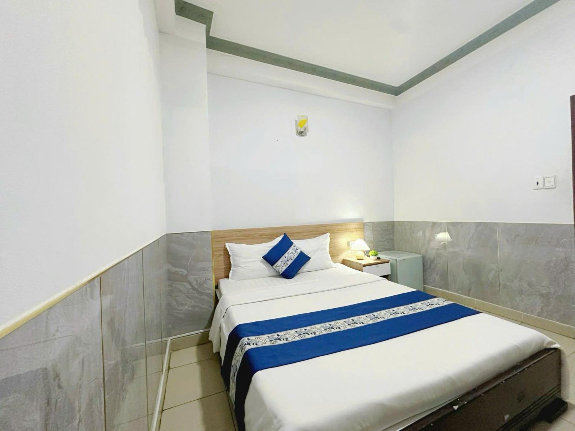 H79 Hotel 2*