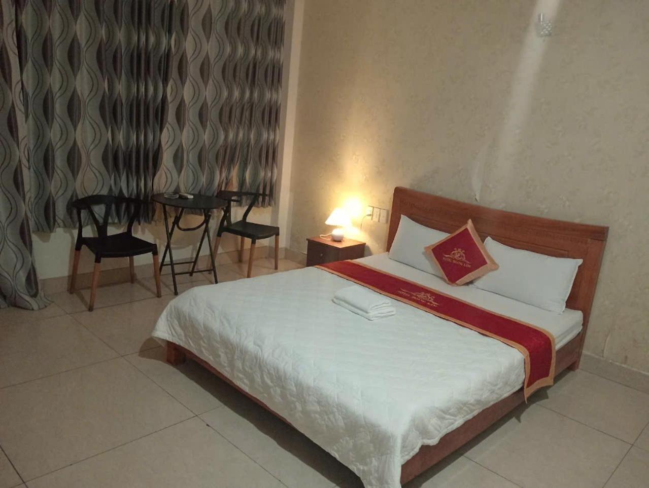 Khach San Hoang Lam Bed & Breakfast