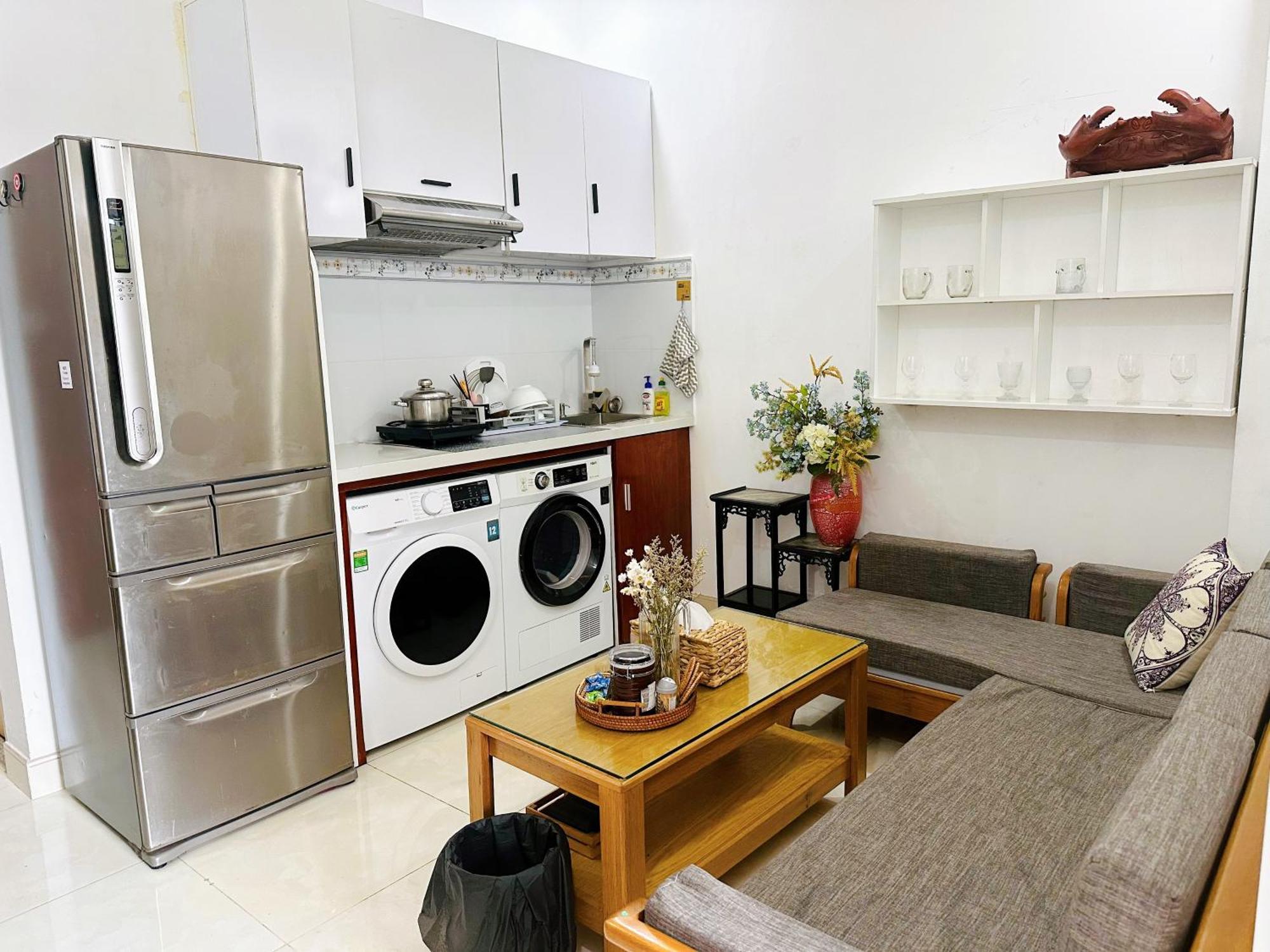 Mat Tien Quan 3 - Nha Kinh View Dep - Co Thang Apartment *