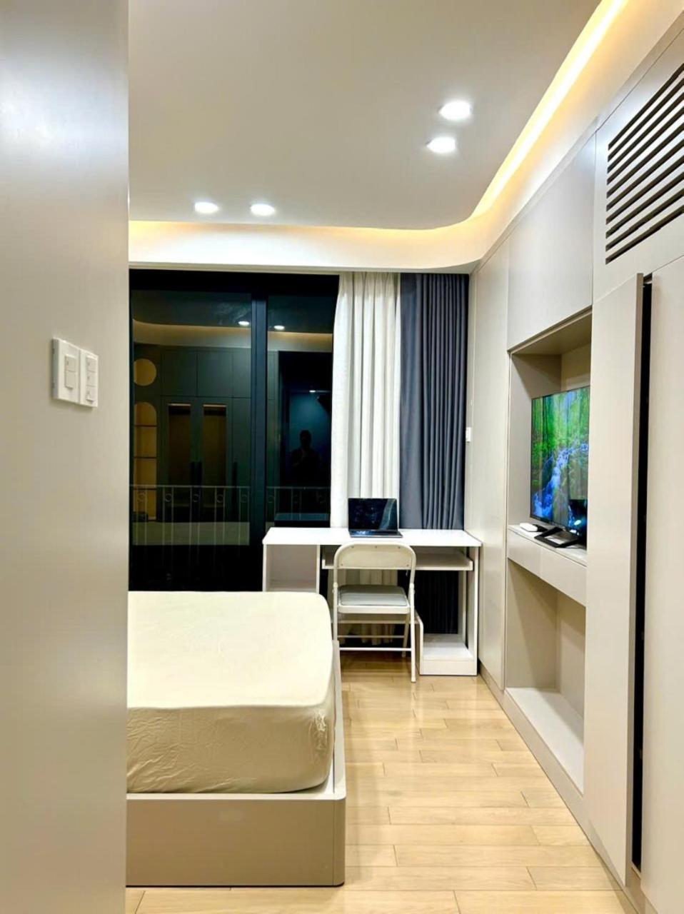 Apartment Hod Tan Dinh *