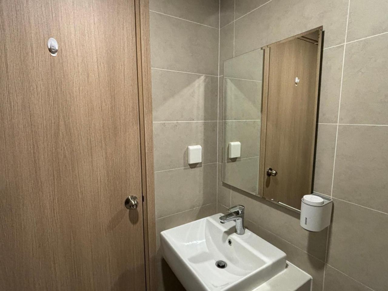 Sun Avenue - Cozy With River View Apartment Ho Chi Minh City