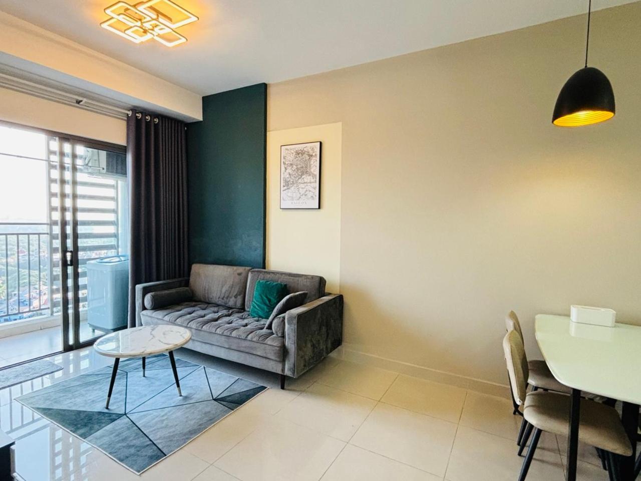 Sun Avenue - Cozy With River View Ho Chi Minh City